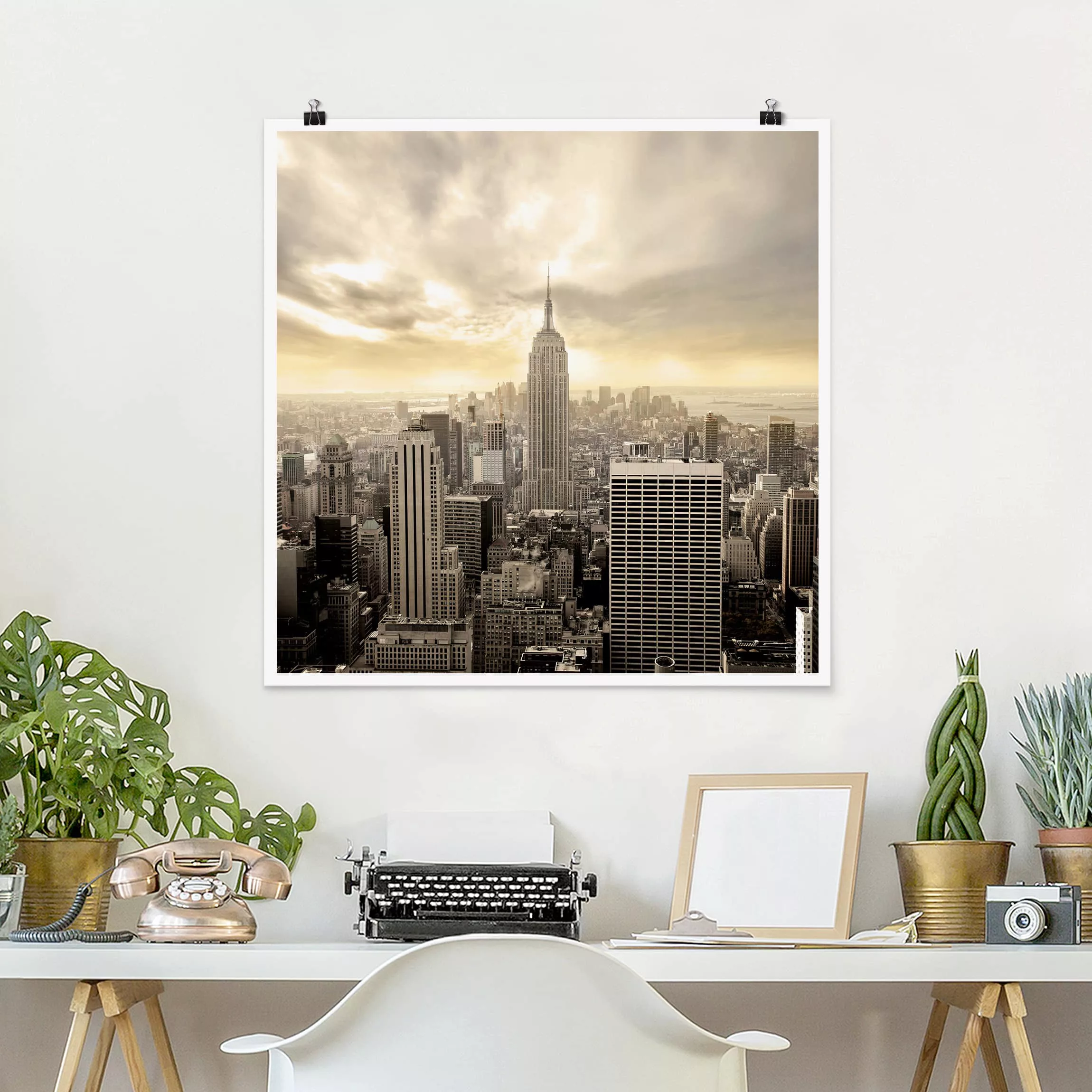 Poster Architektur & Skyline - Quadrat Manhattan Dawn günstig online kaufen