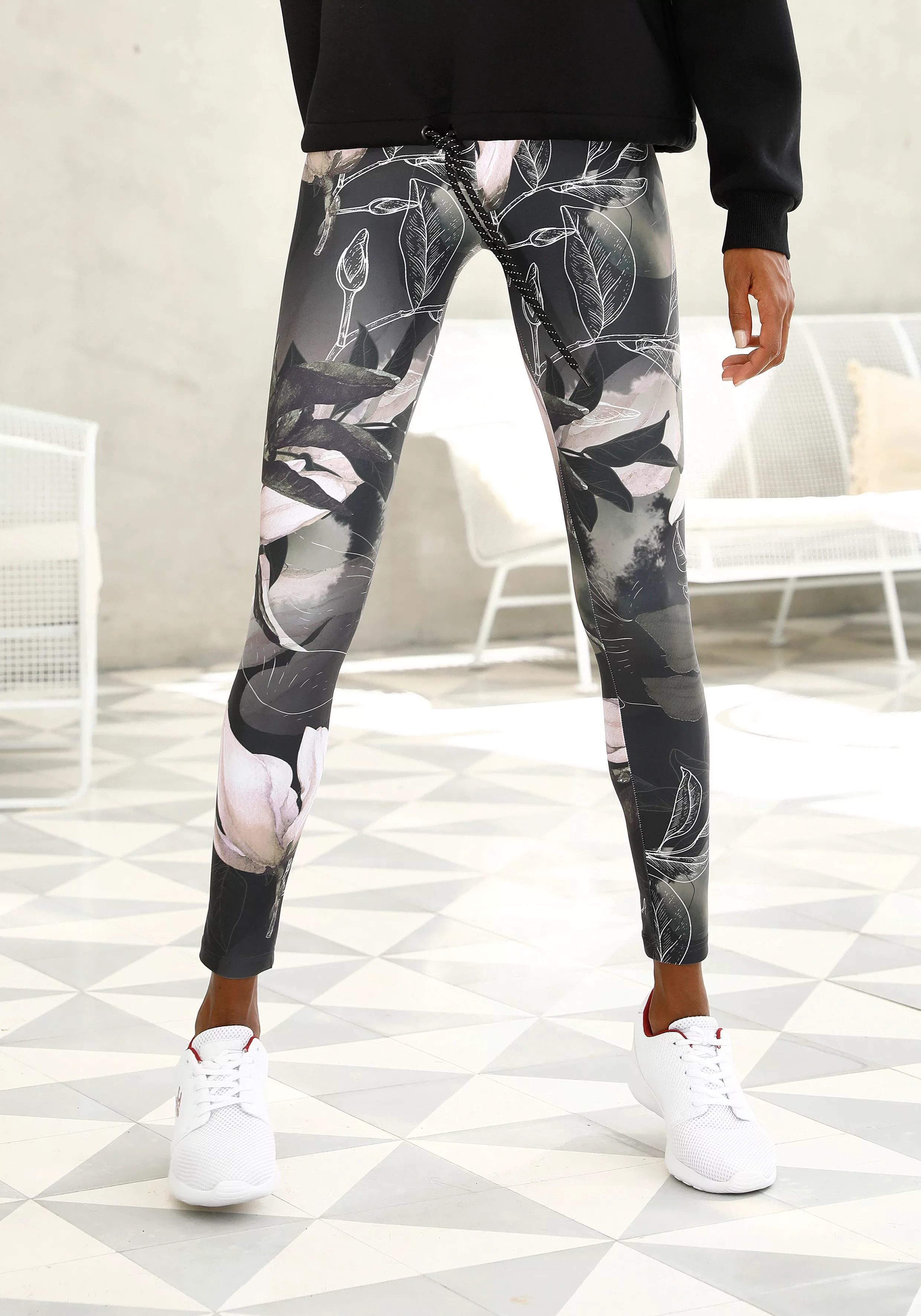 LASCANA ACTIVE Leggings "Tropical", mit abstraktem Blumenprint, Loungewear günstig online kaufen