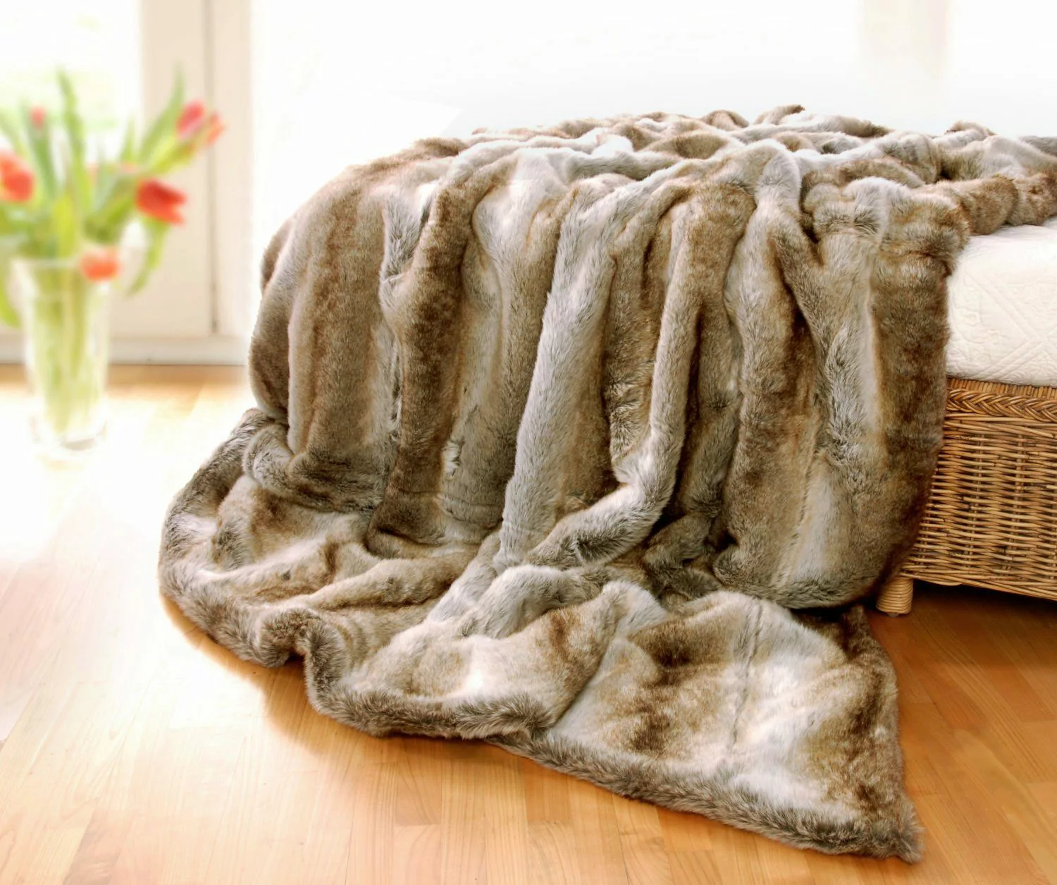 Wohndecke Felldecke (Kunstfell) "Wolf hell gestreift", günstig online kaufen