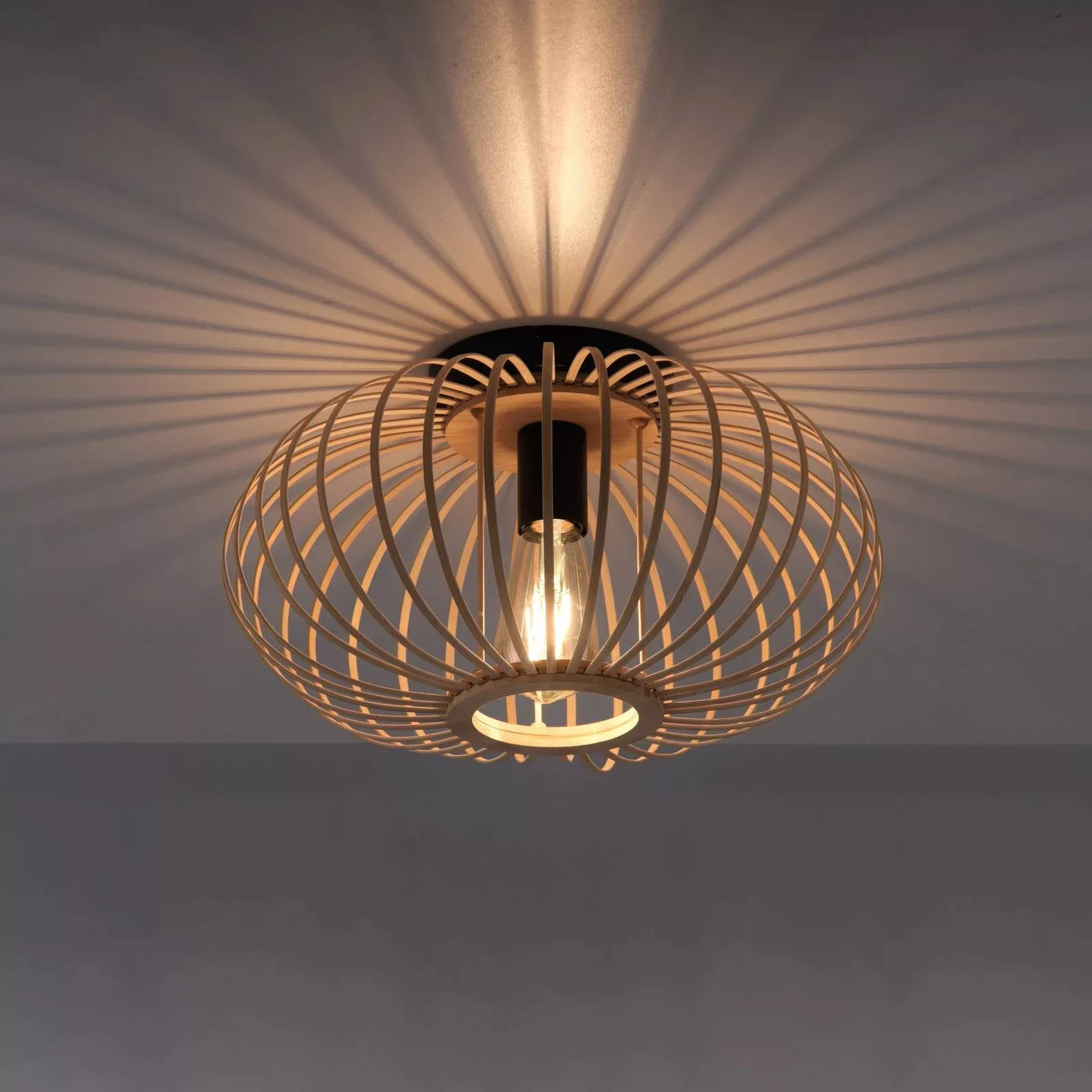 Deckenlampe Racoon aus Holz, dünne Streben, Ø 40cm günstig online kaufen