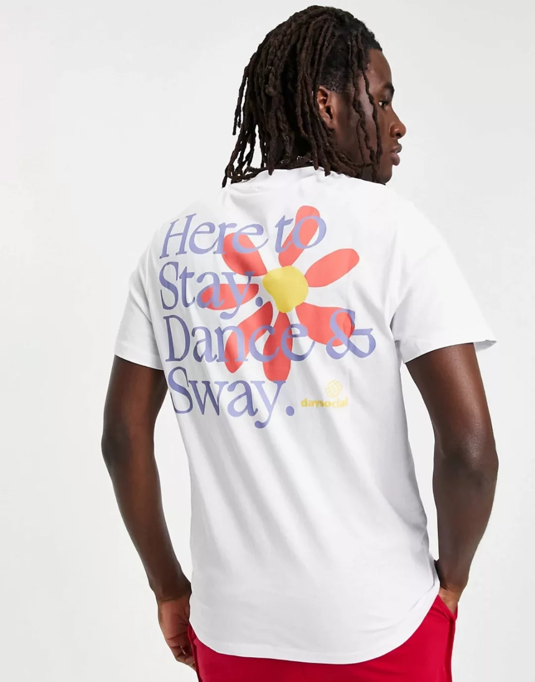 ASOS Daysocial – Legeres T-Shirt in Weiß mit Logo vorne und grafischem Blum günstig online kaufen