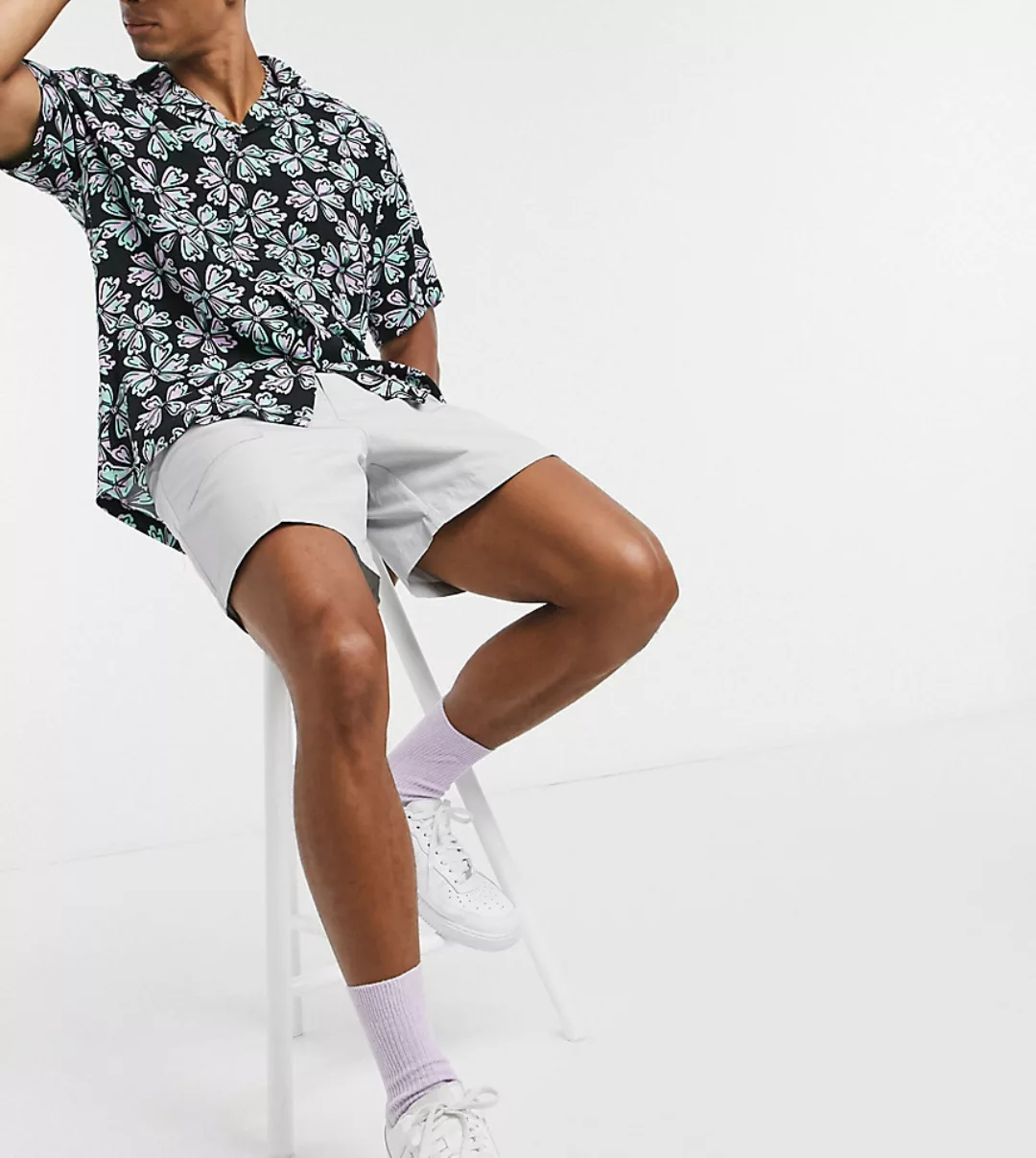COLLUSION – Graue Tailored-Shorts aus Nylon günstig online kaufen