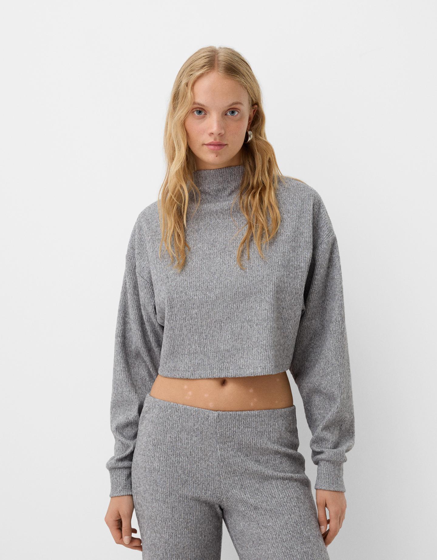 Bershka Soft-Touch-Pullover Mit Stehkragen Und Rippenmuster Damen Xs Grau günstig online kaufen