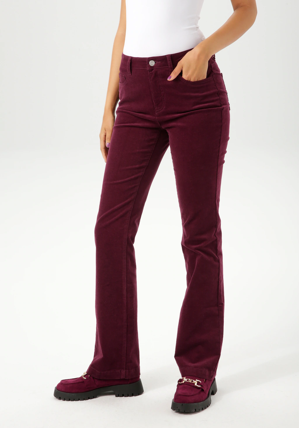 Aniston CASUAL Cordhose, in trendiger Bootcut-Form günstig online kaufen