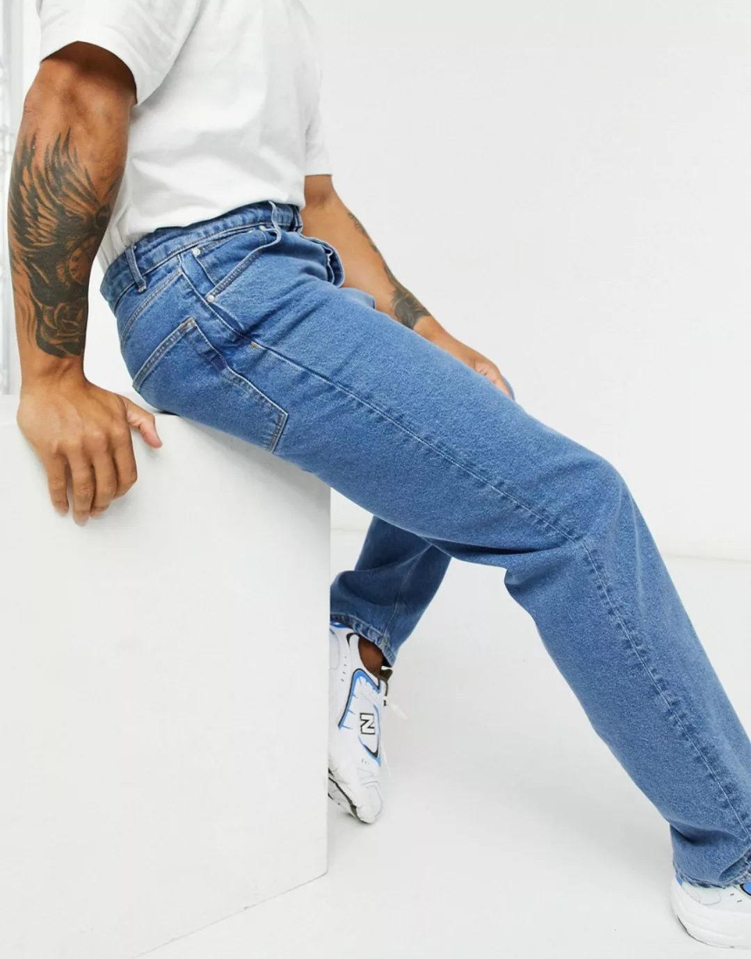 ASOS DESIGN – Dad-Jeans in verwaschenem Mittelblau günstig online kaufen