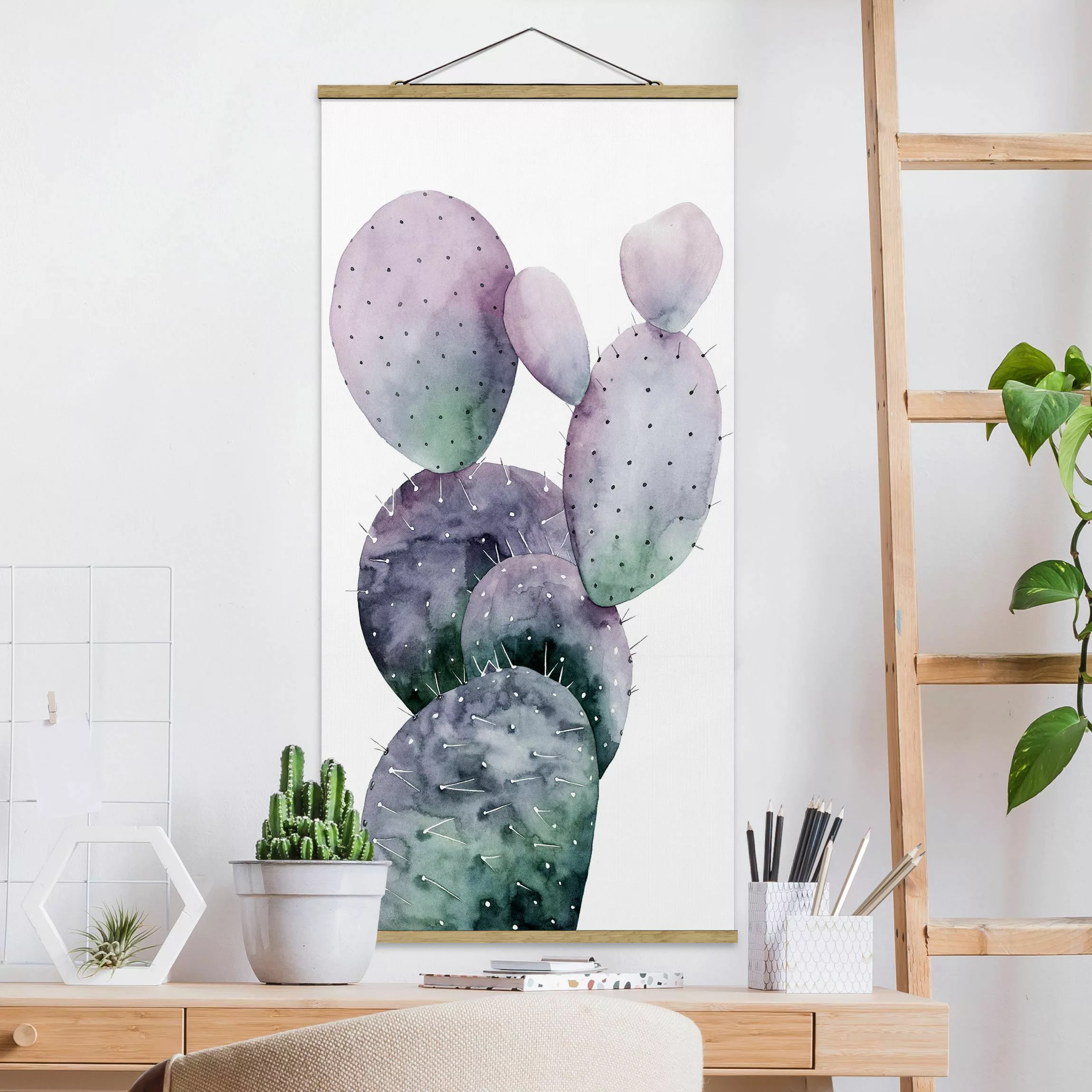 Stoffbild Blumen mit Posterleisten - Hochformat Kaktus in Lila I günstig online kaufen