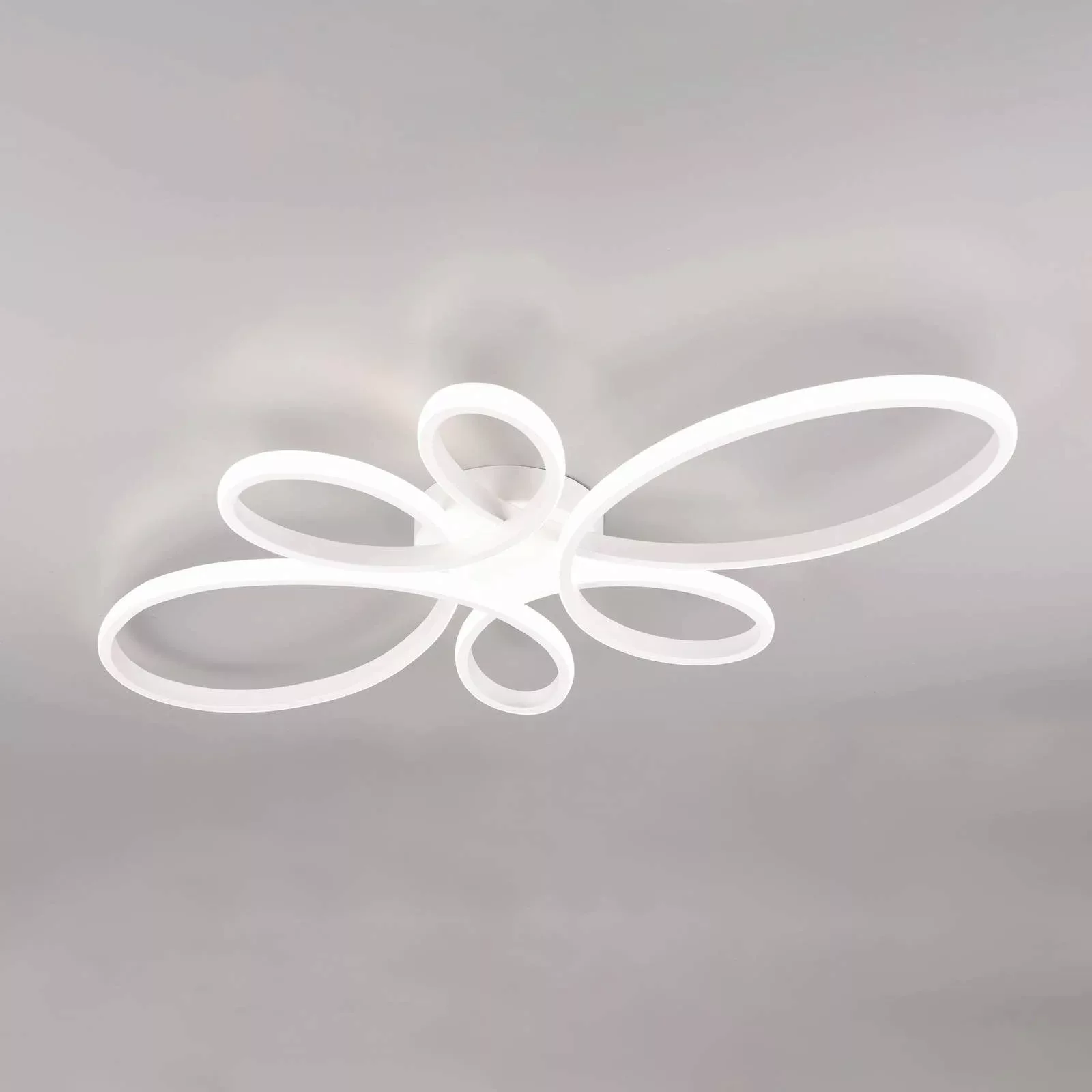 LED-Deckenleuchte Fly, weiß matt, 4.000 K, 83 cm x 45 cm günstig online kaufen