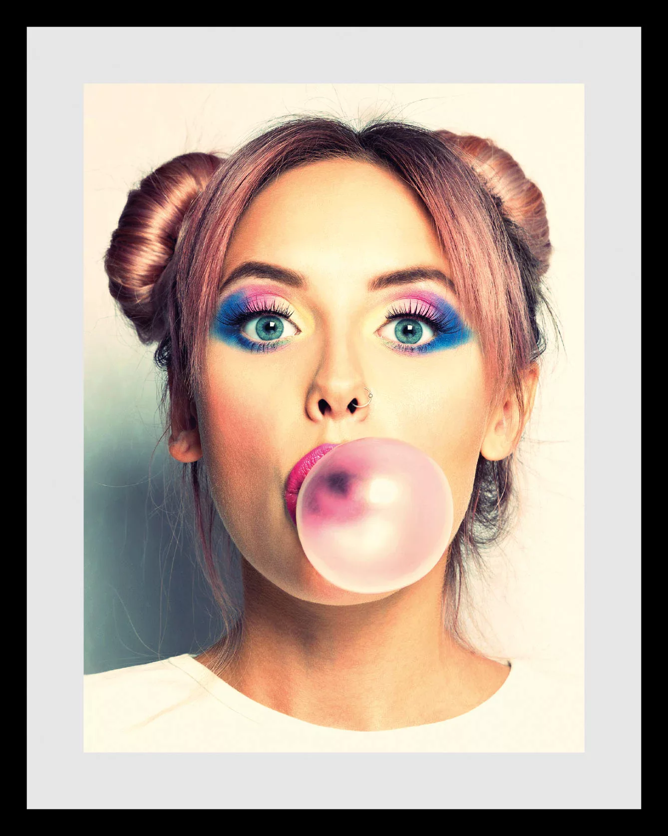 queence Bild "Bubblegum", Frau-Bilder von Frauen-Art-Kunst-Fashion-Mode-Mag günstig online kaufen