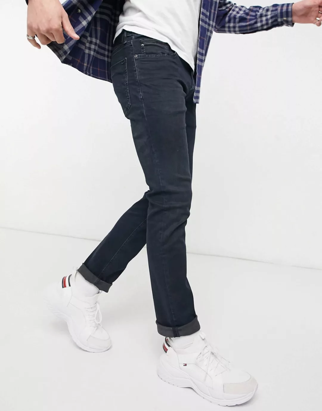 Tommy Jeans – Scanton – Schmale Jeans-Blau günstig online kaufen