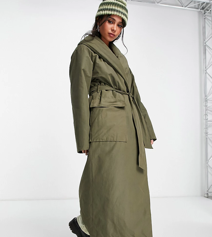 COLLUSION – Wattierter Maxi-Trenchcoat aus Nylon in Khaki-Grün günstig online kaufen