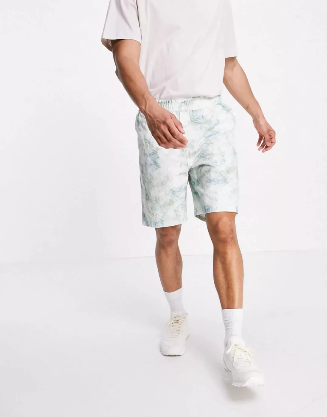 Carhartt WIP – Mehrfarbige Shorts in Marmor-Optik günstig online kaufen