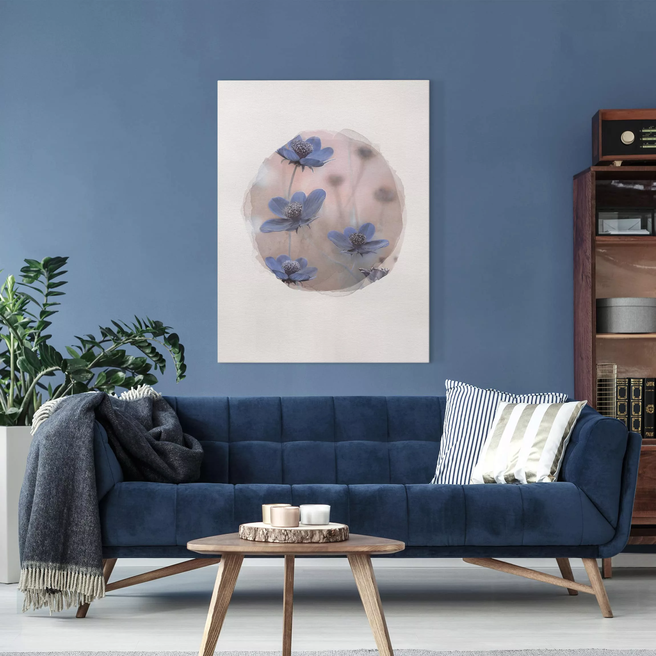 Leinwandbild Blumen - Hochformat Wasserfarben - Blaue Kosmeen günstig online kaufen