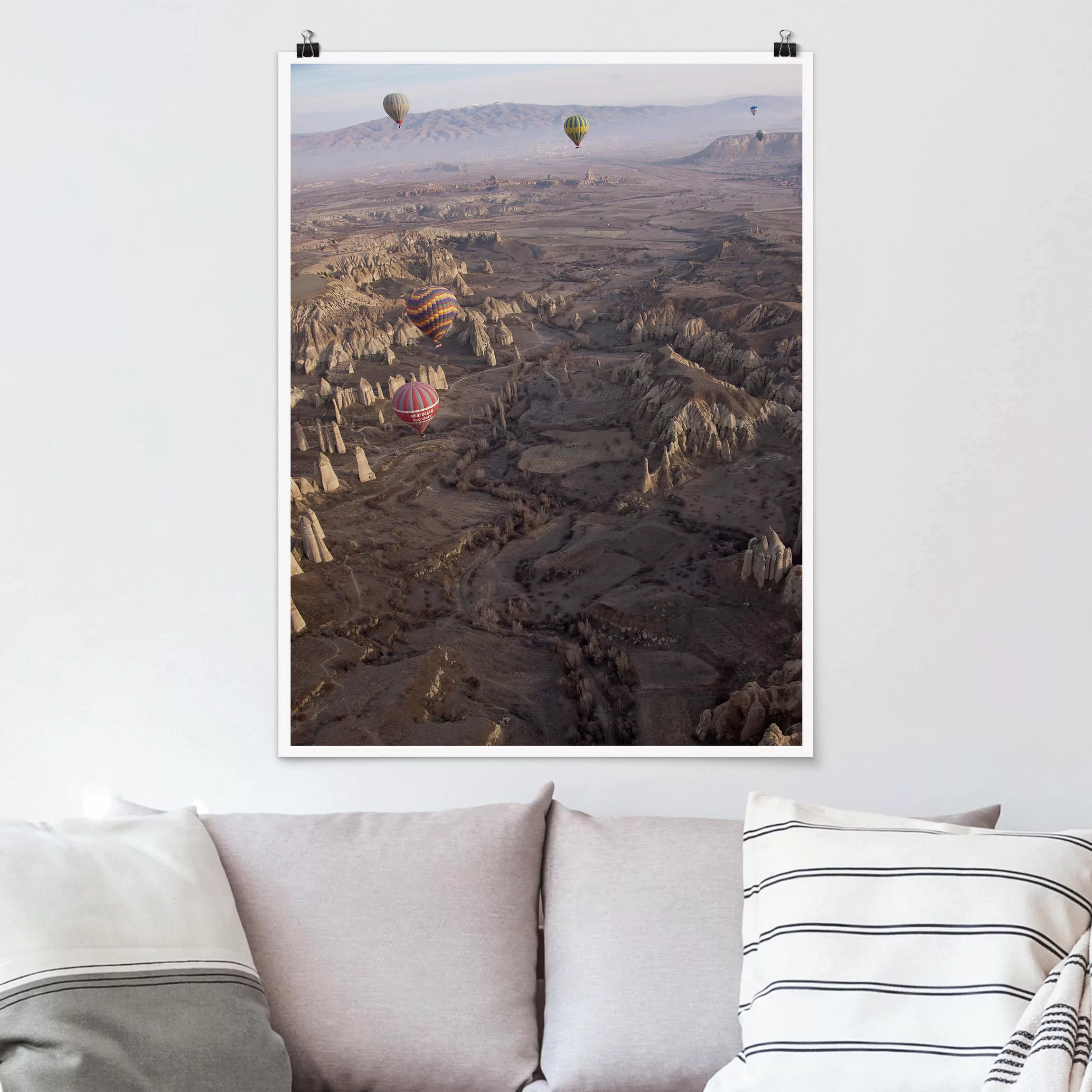 Poster Natur & Landschaft - Hochformat Heißluftballons über Anatolien günstig online kaufen