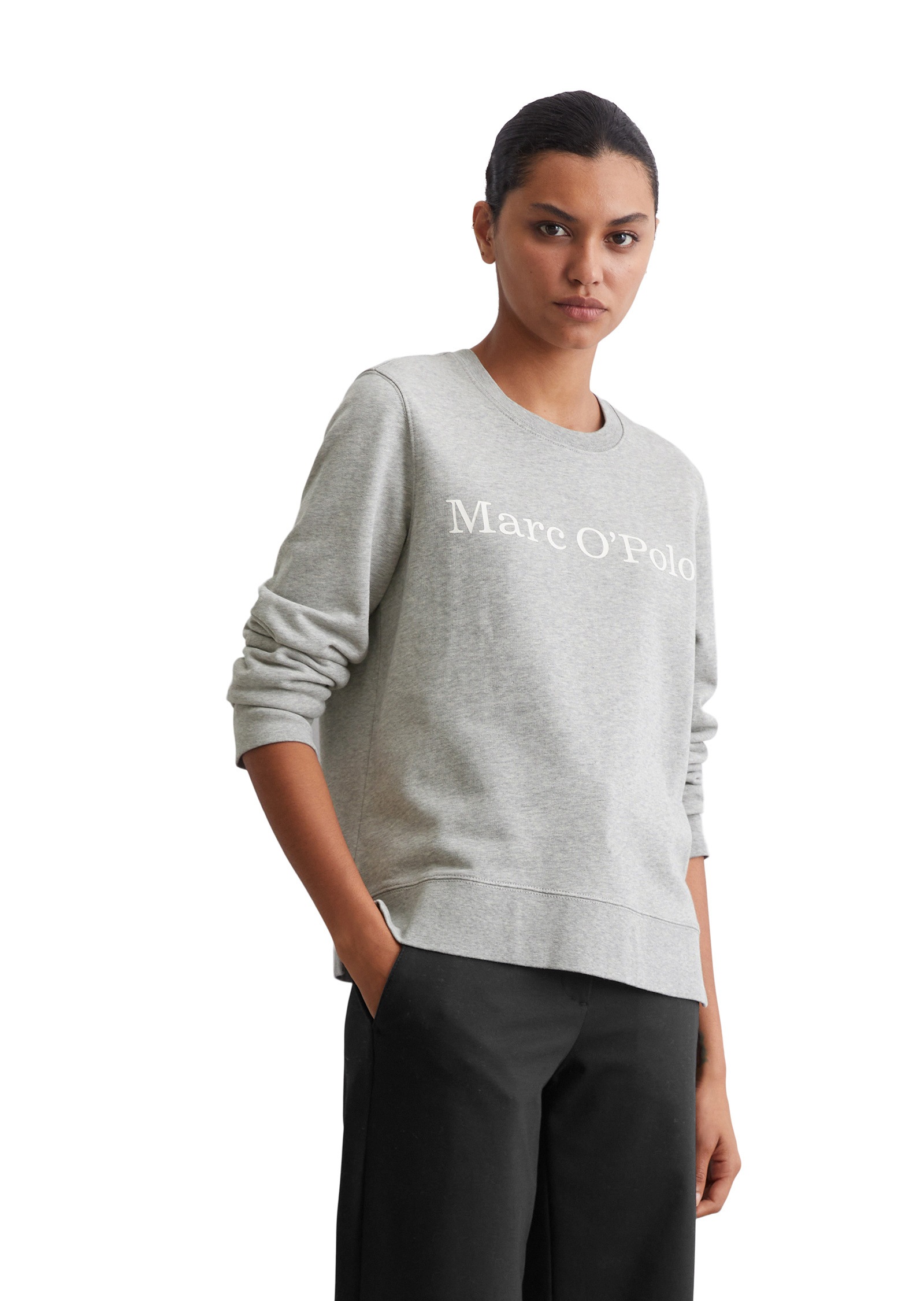 Marc OPolo Sweatshirt, mit Kontrast-Stickerei auf der Brust günstig online kaufen