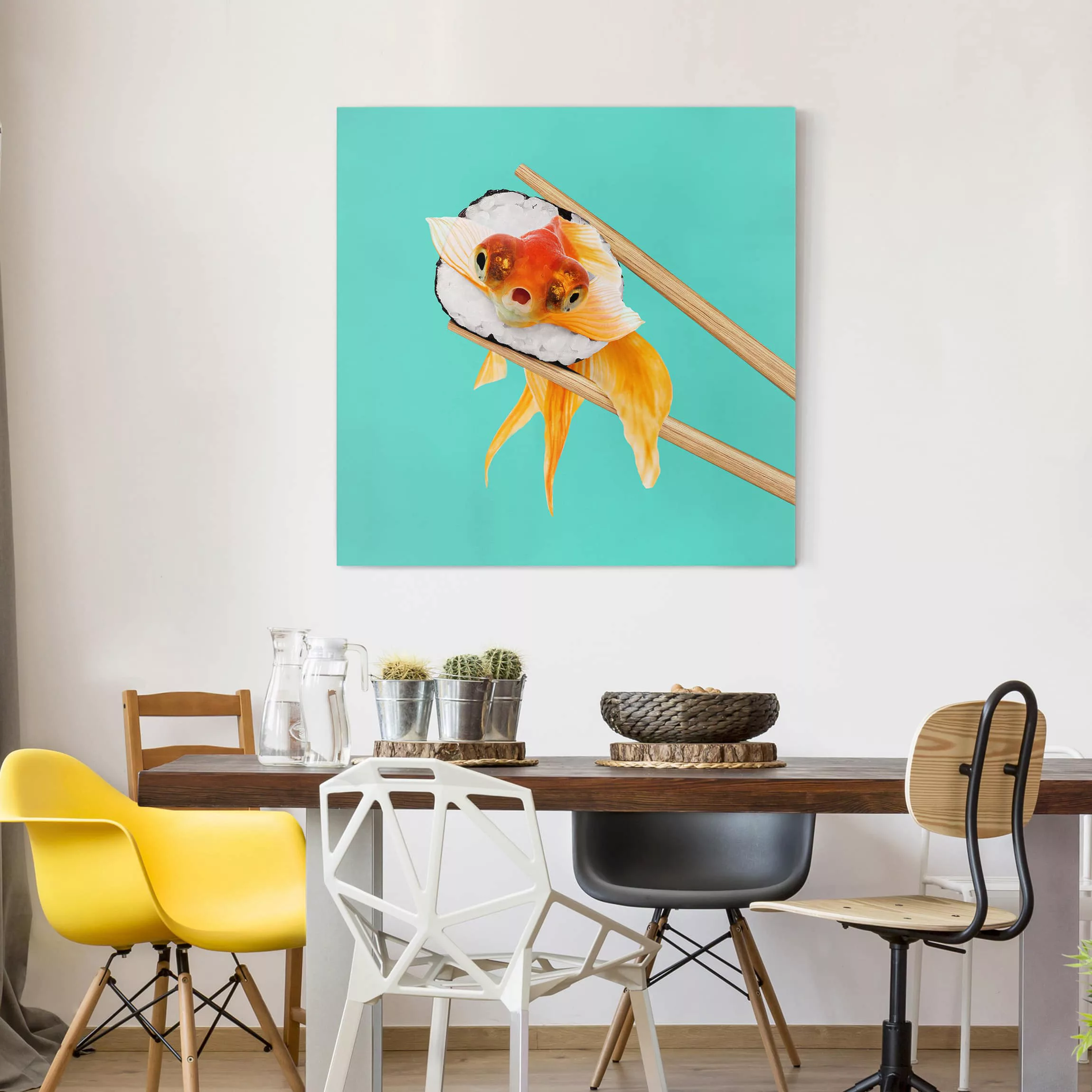 Leinwandbild Küche - Quadrat Sushi mit Goldfisch günstig online kaufen