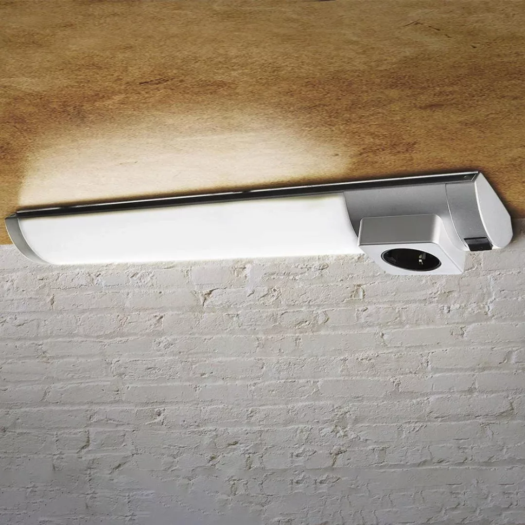 LED Unterbauleuchte mit Steckdose Detmold in Weiß 5W 250lm günstig online kaufen