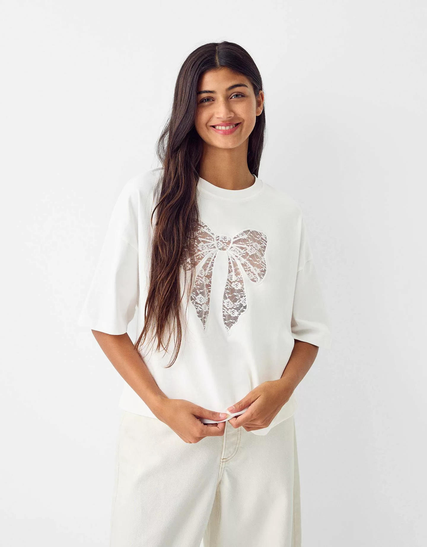 Bershka T-Shirt Mit Spitzenkante Und Kurzen Ärmeln Damen L Grbrochenes Weis günstig online kaufen