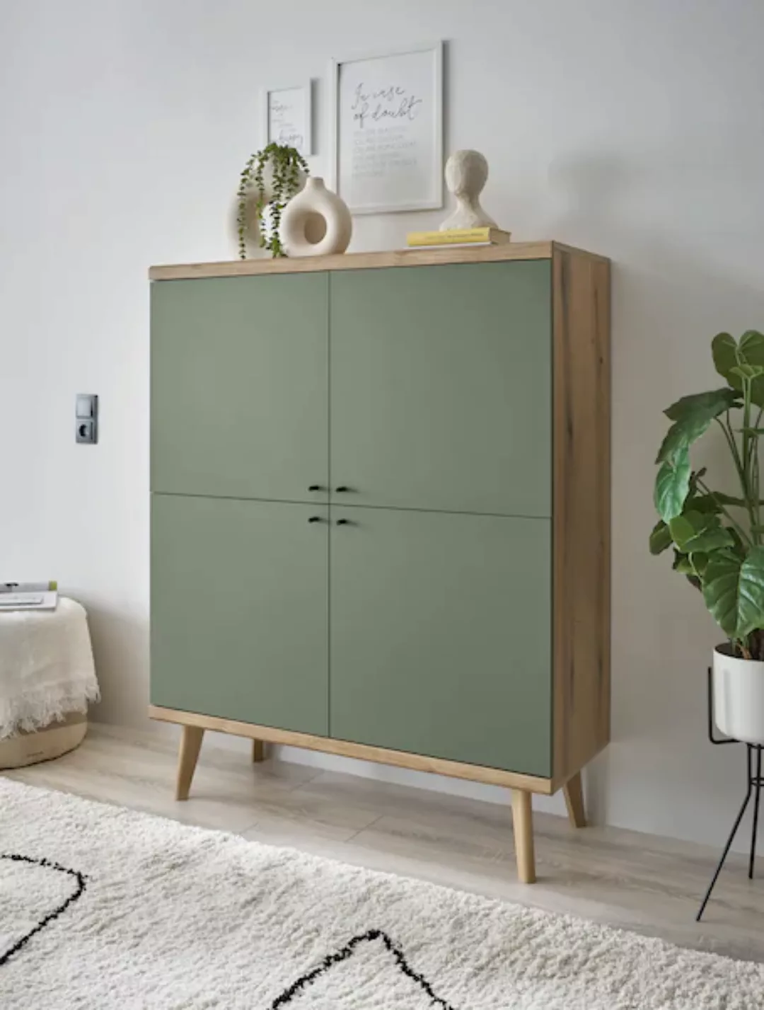 INOSIGN Highboard "MAVAS", in moderner Trendfarbe, Griffe aus Metall (Schwa günstig online kaufen