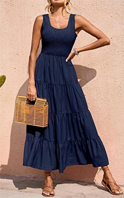 KIKI Dirndl Swing-Kleid in A-Linie mit Strapsrock und Faltennähten günstig online kaufen