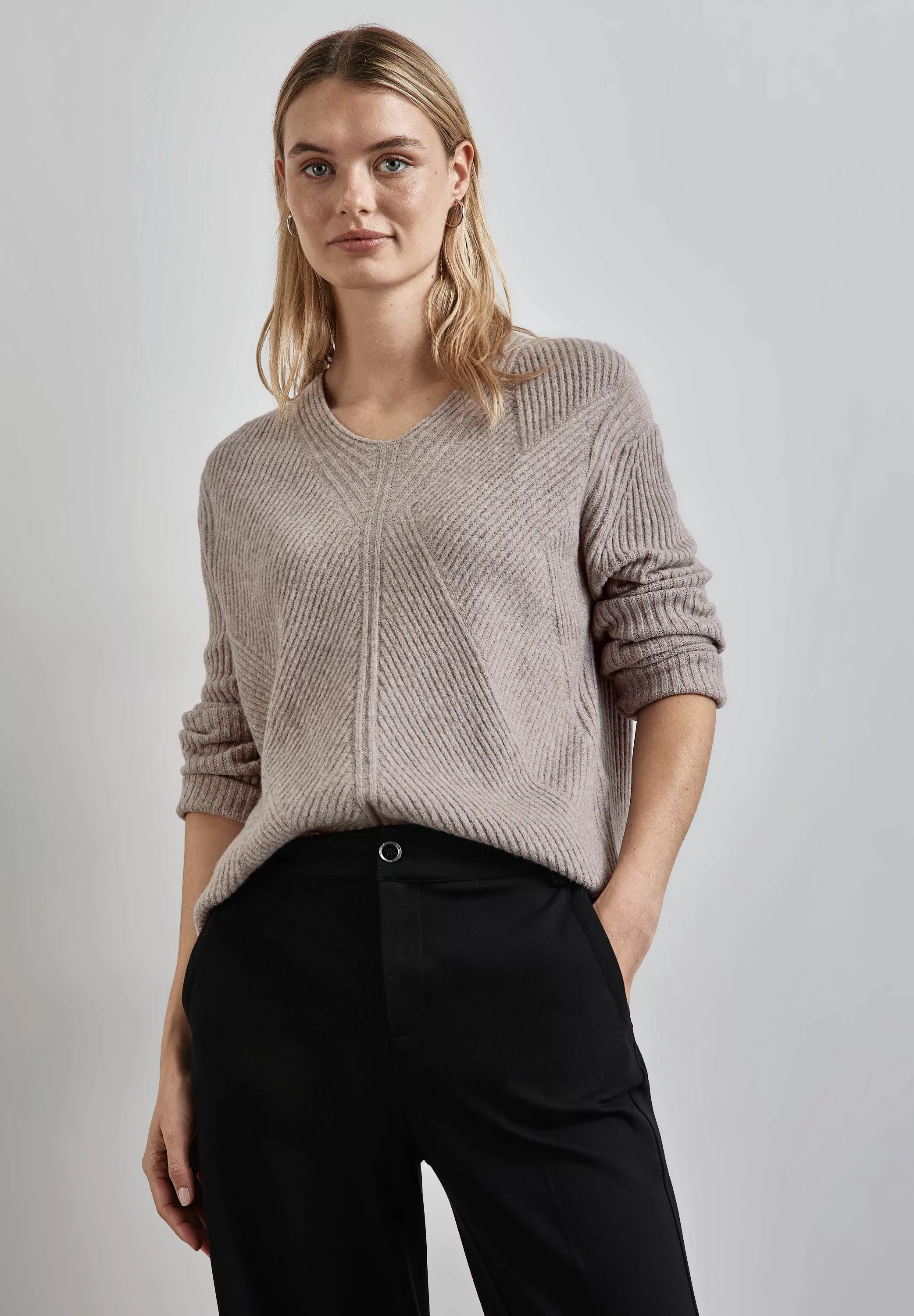 STREET ONE Strickjacke, mit V-Ausschnitt günstig online kaufen