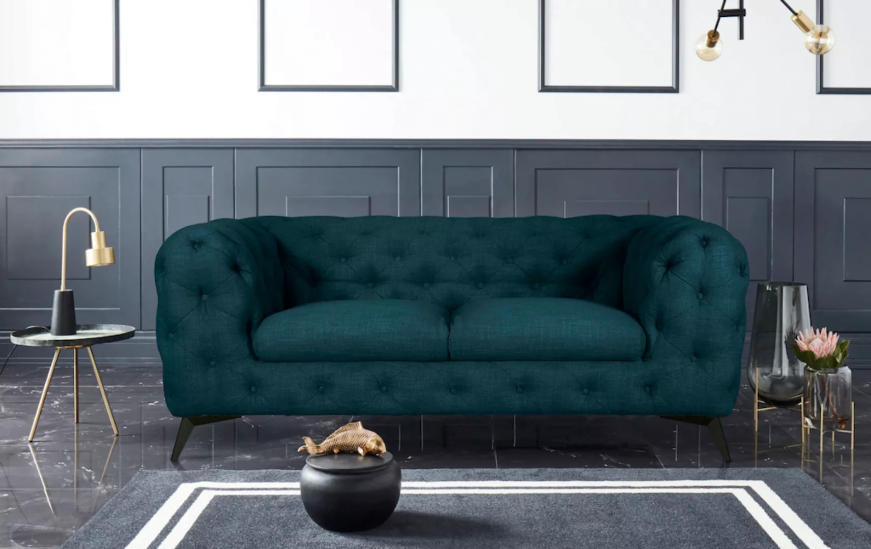 Leonique Chesterfield-Sofa "Glynis", aufwändige Knopfheftung, moderne Chest günstig online kaufen