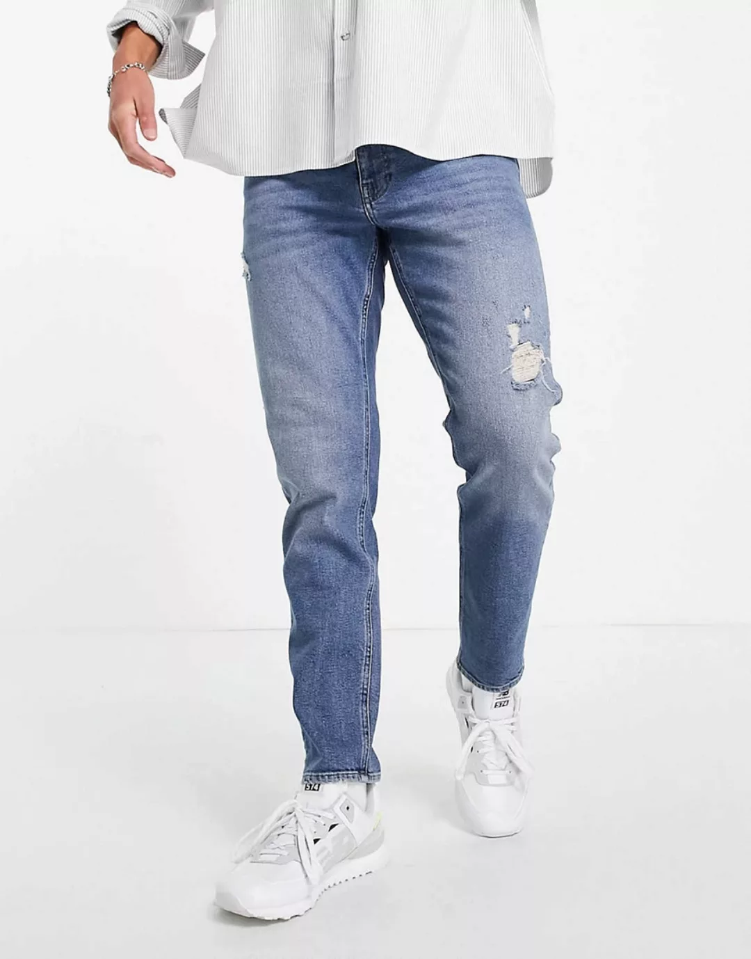 ASOS DESIGN – Schmal zulaufende Stretch-Jeans in dunkler Vintage-Waschung m günstig online kaufen