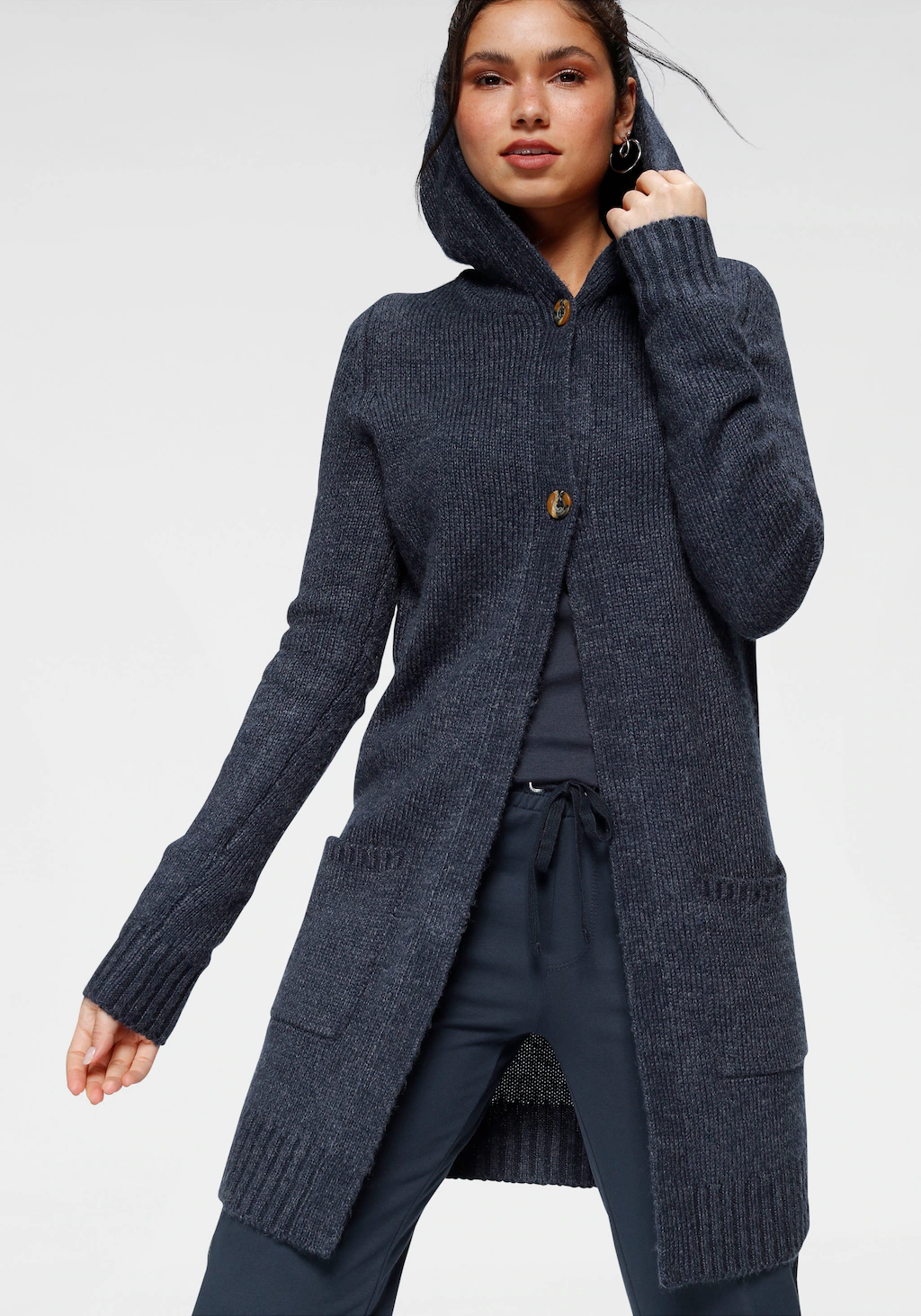 KangaROOS Kapuzenstrickjacke, mit aufgesetzten Taschen und breiten Rippbünd günstig online kaufen