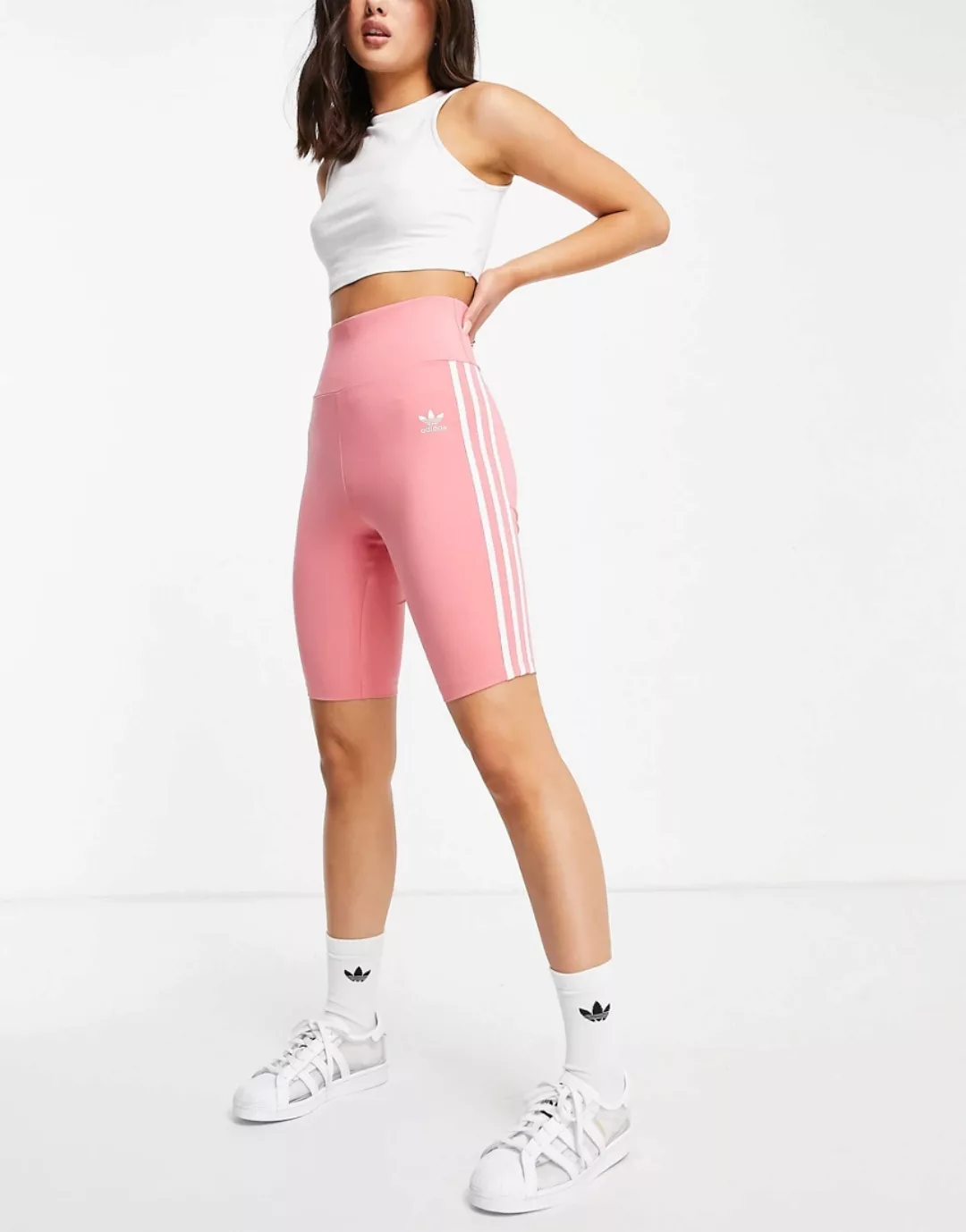 adidas Originals – adicolor – Legging-Shorts mit hohem Bund und Drei-Streif günstig online kaufen