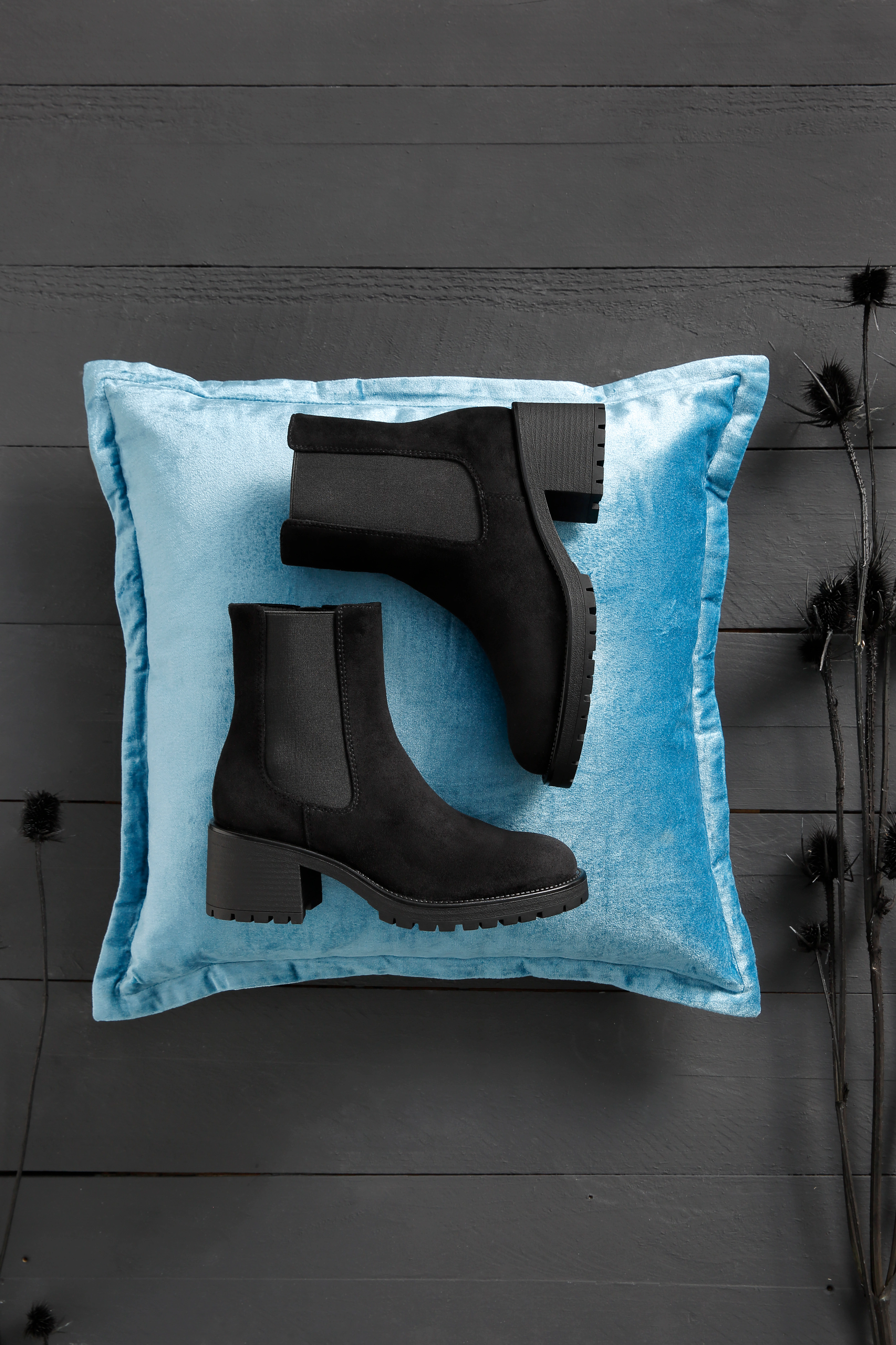 Aniston SHOES Chelseaboots, Stiefelette mit Reißverschluss und Stretcheinsa günstig online kaufen