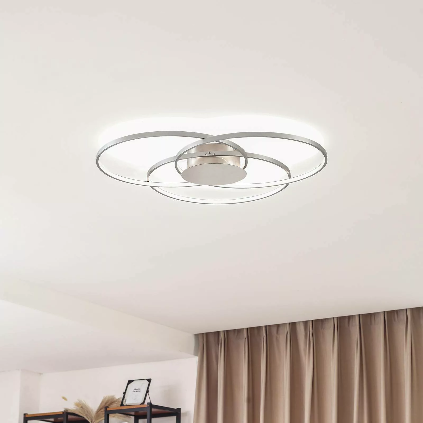 Lindby LED-Deckenleuchte Riley, alufarben, Metall, dimmbar günstig online kaufen