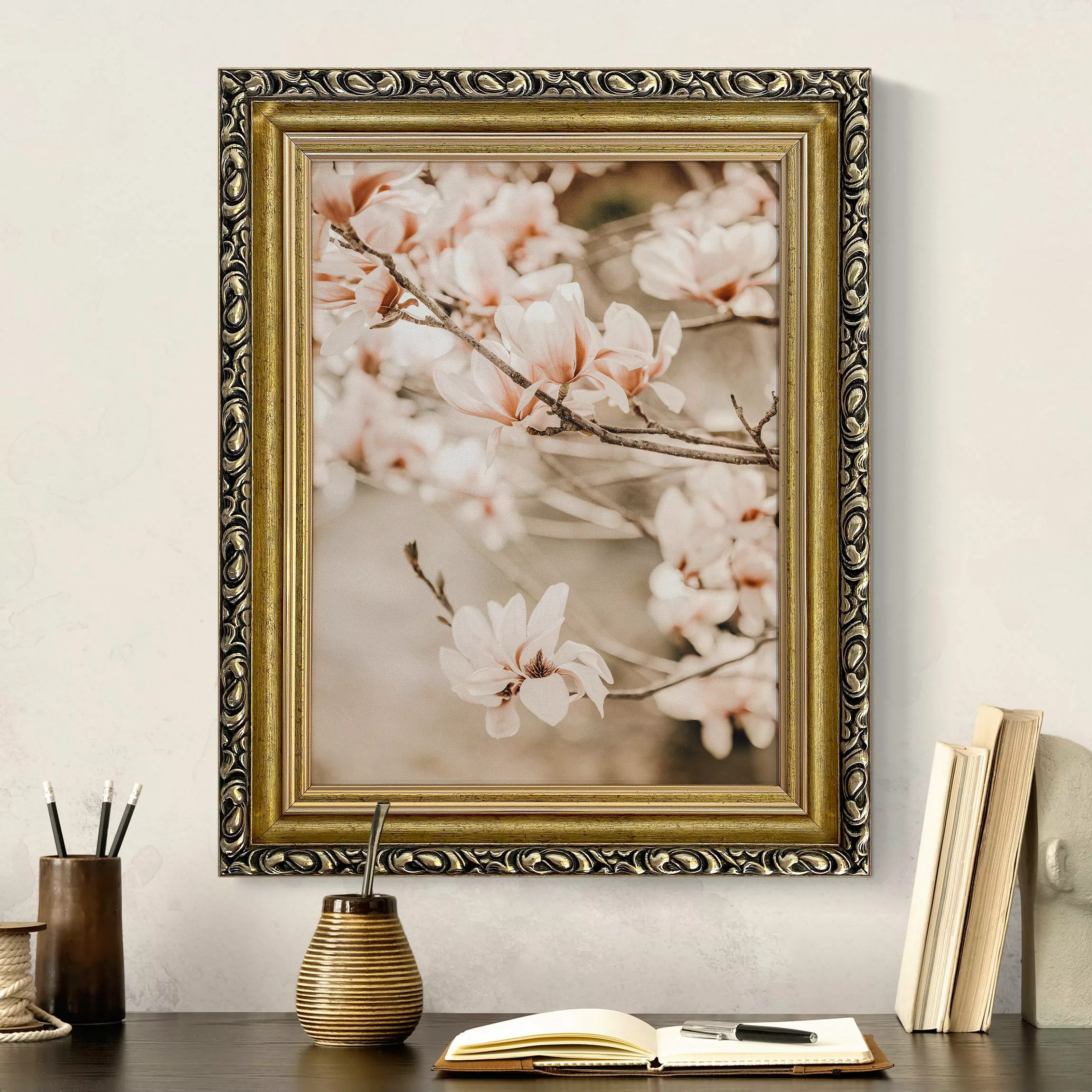 Gerahmtes Leinwandbild Magnolienzweige im Vintagestil günstig online kaufen