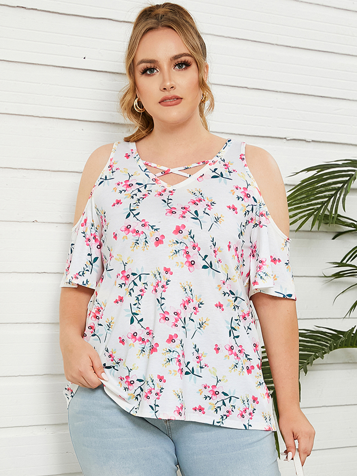 YOINS Plus Größe Cold Shoulder Blumendruck Criss-Cross Bluse günstig online kaufen