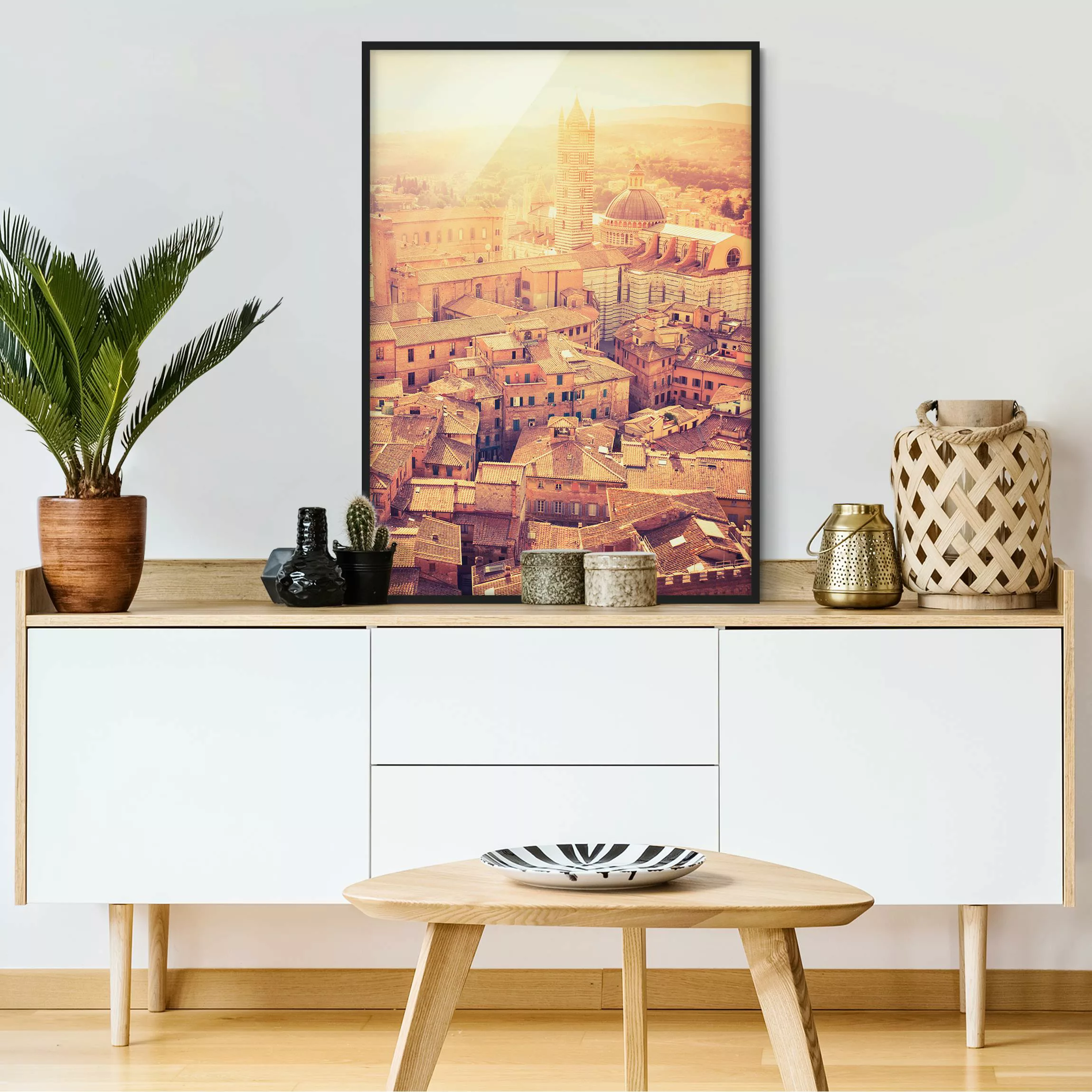 Bild mit Rahmen Architektur & Skyline - Hochformat Fiery Siena günstig online kaufen