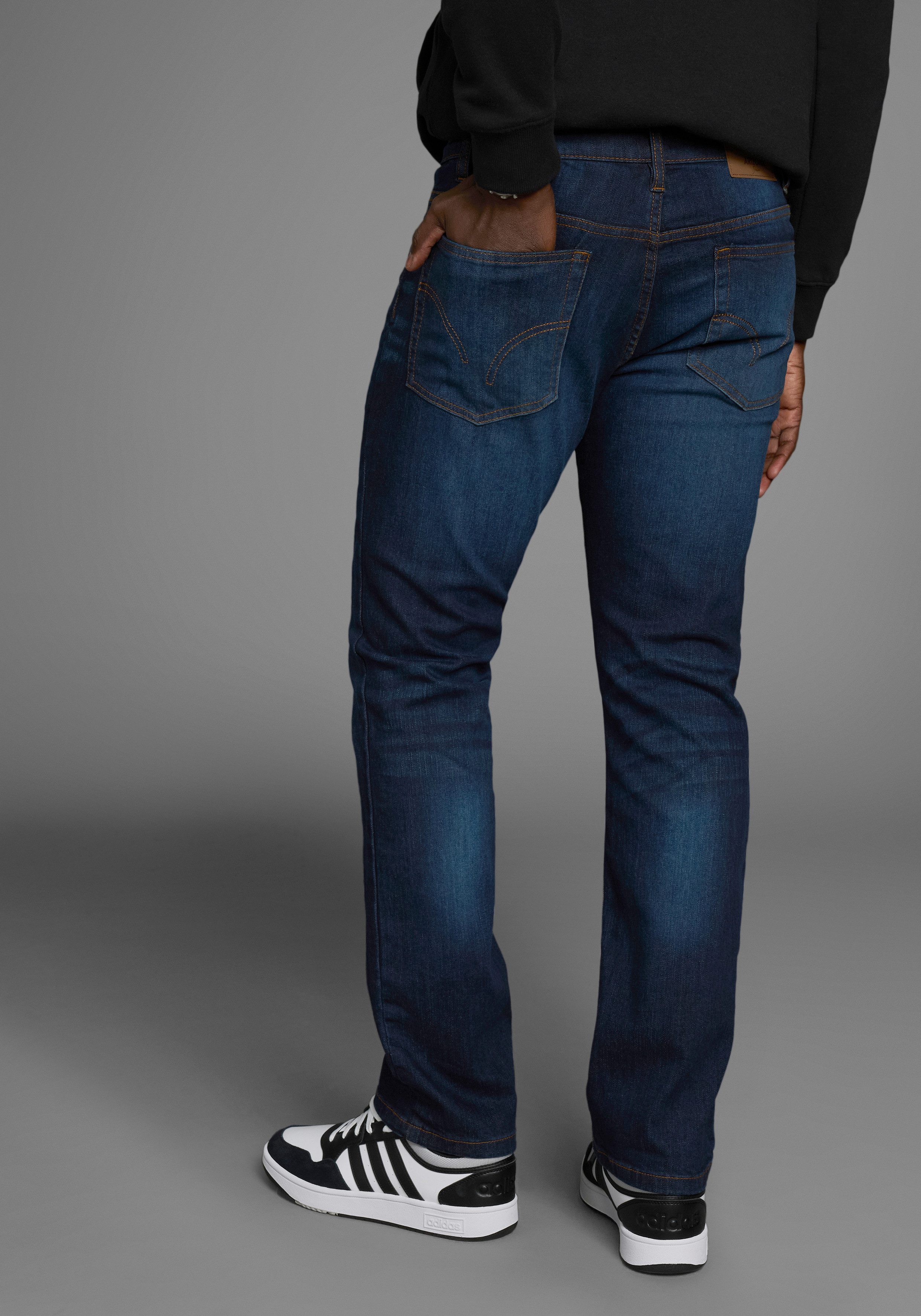 Arizona Stretch-Jeans, gerade Beinform, niedrige Leibhöhe, mit Gürtelschlau günstig online kaufen
