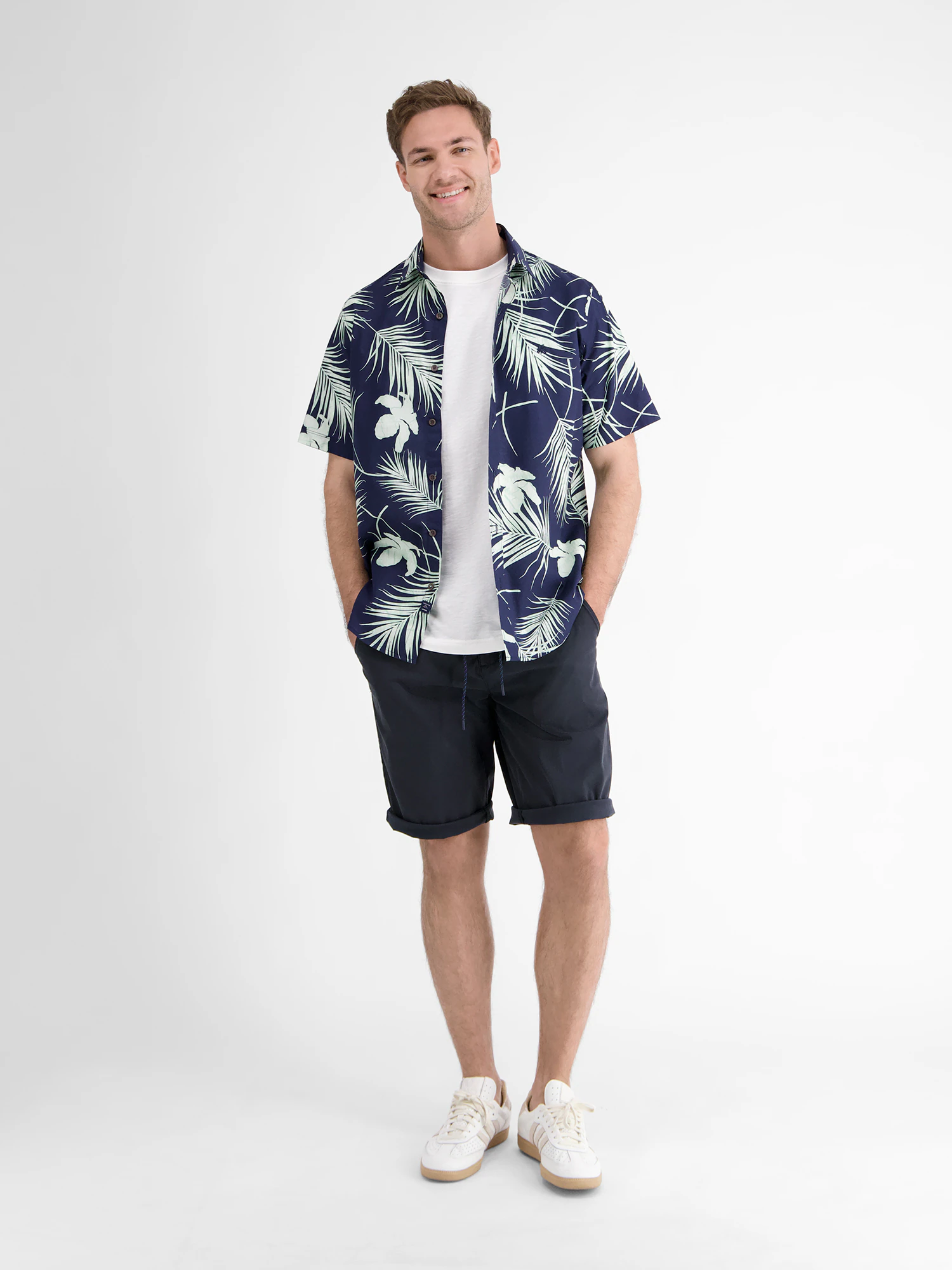 LERROS Bermudas "LERROS Chino-Bermuda, ultra leicht und schnelltrocknend" günstig online kaufen