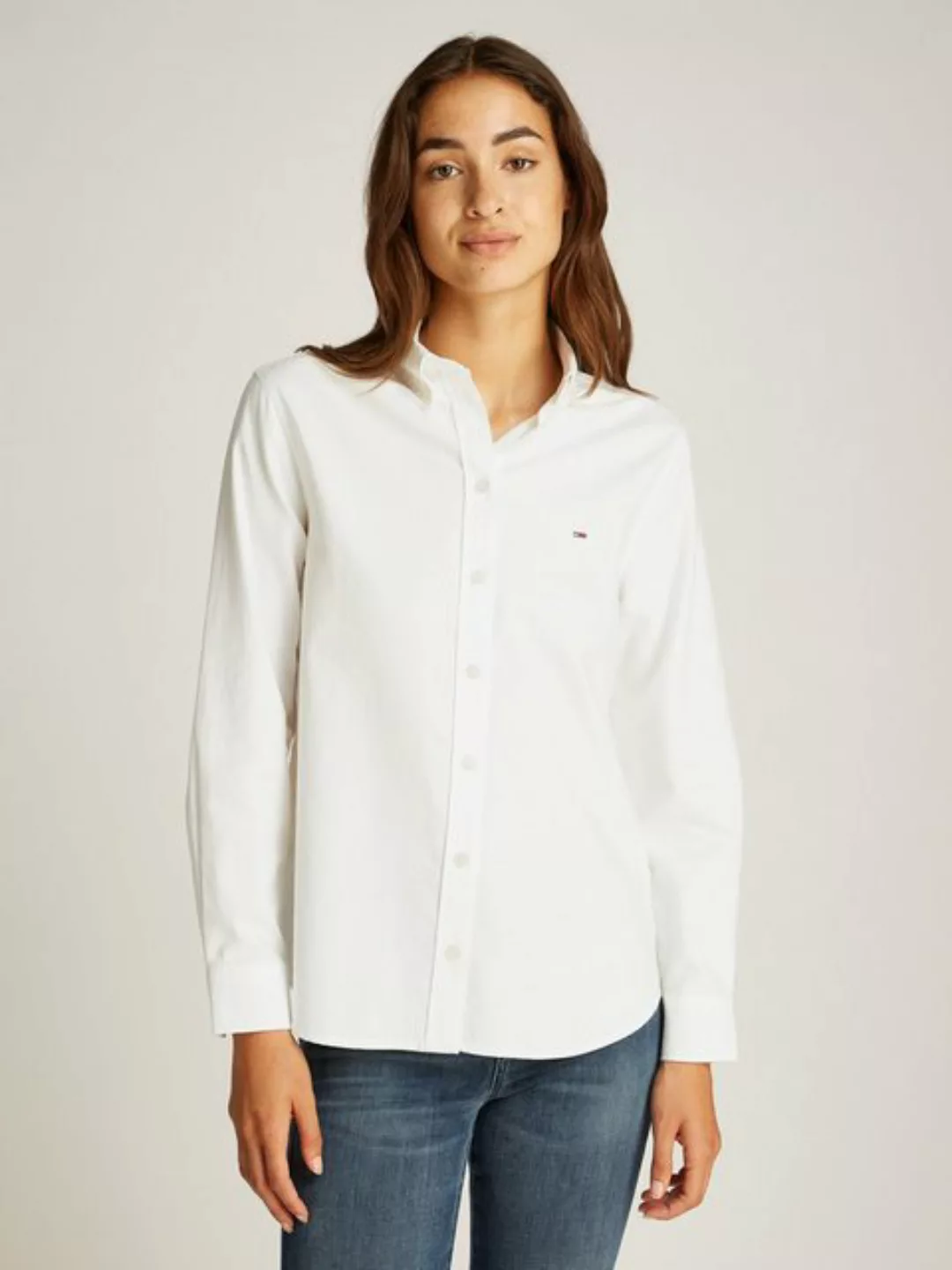 Tommy Jeans Hemdbluse TJW REG OXFORD SHIRT mit Logostickerei günstig online kaufen