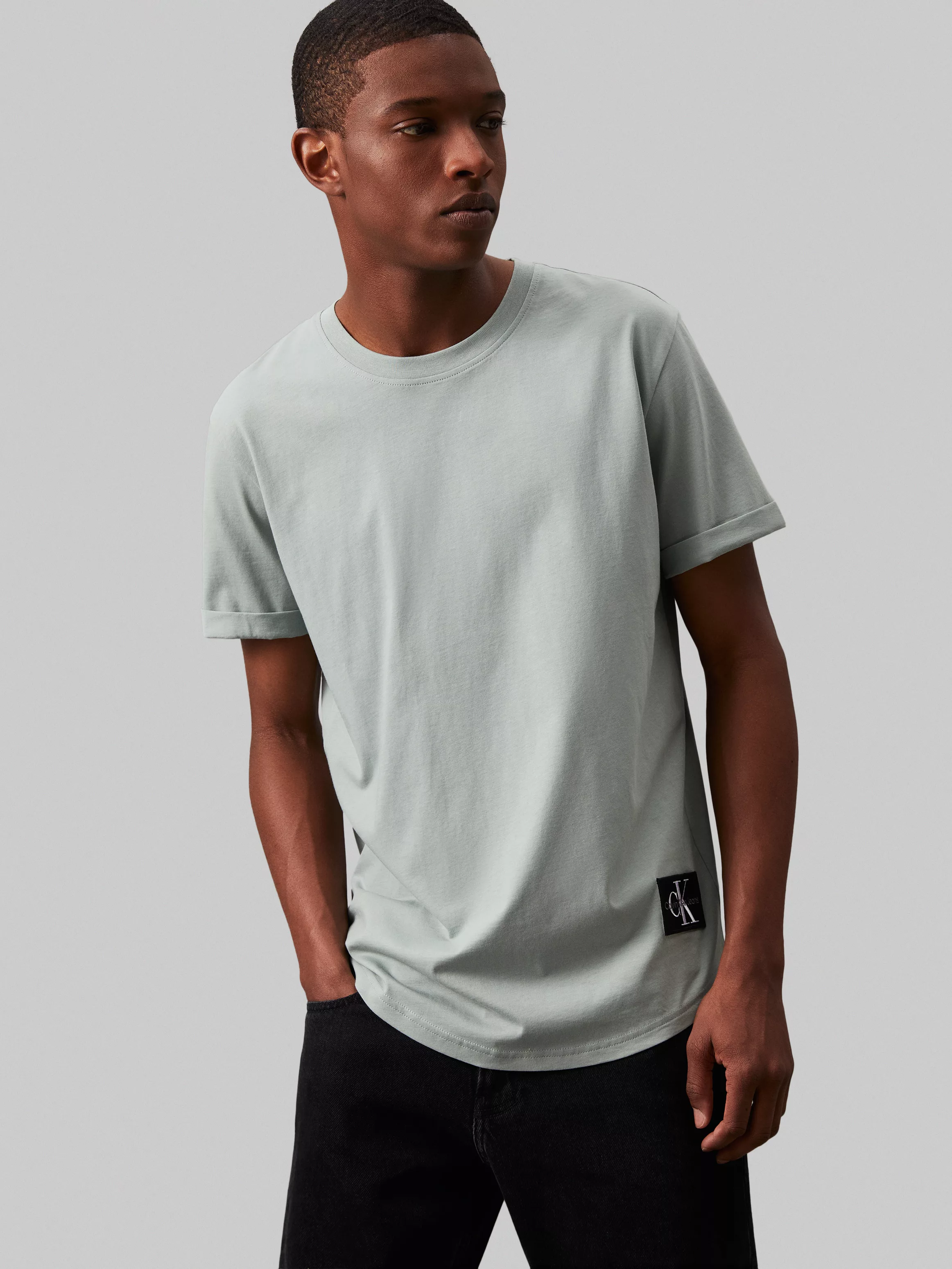 Calvin Klein Jeans T-Shirt "BADGE TURN UP SLEEVE", mit Logopatch günstig online kaufen