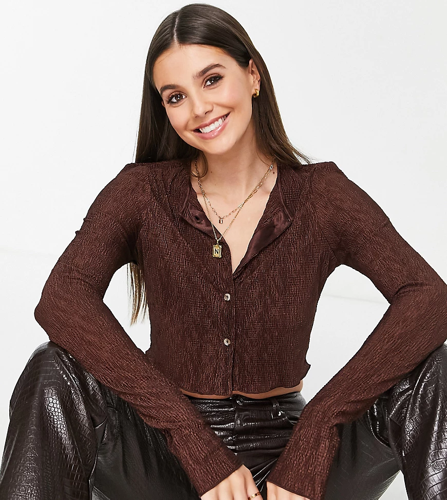 Topshop Tall – Crinkle-Strickjacke in Braun günstig online kaufen