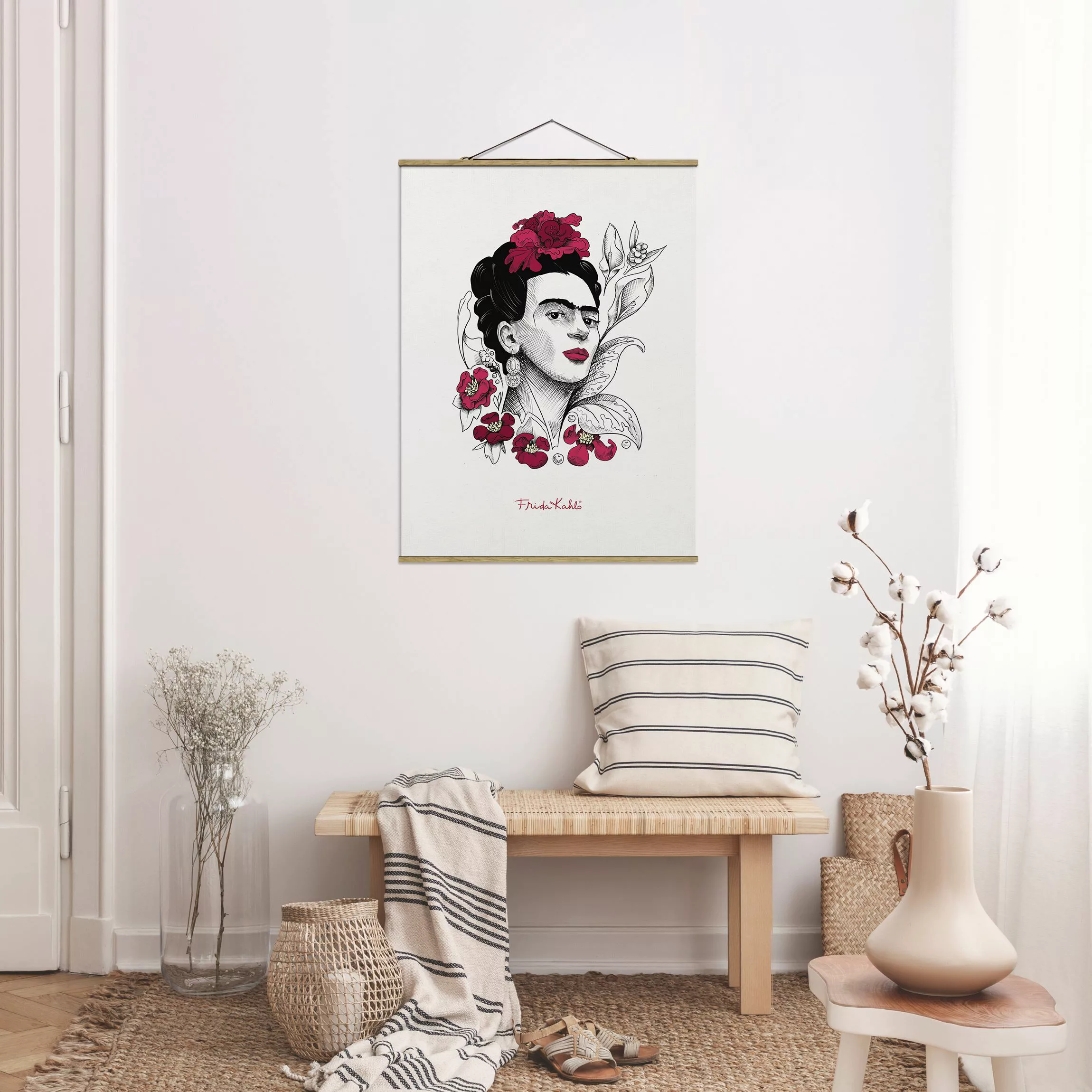 Stoffbild mit Posterleisten Frida Kahlo Portrait mit Blüten günstig online kaufen