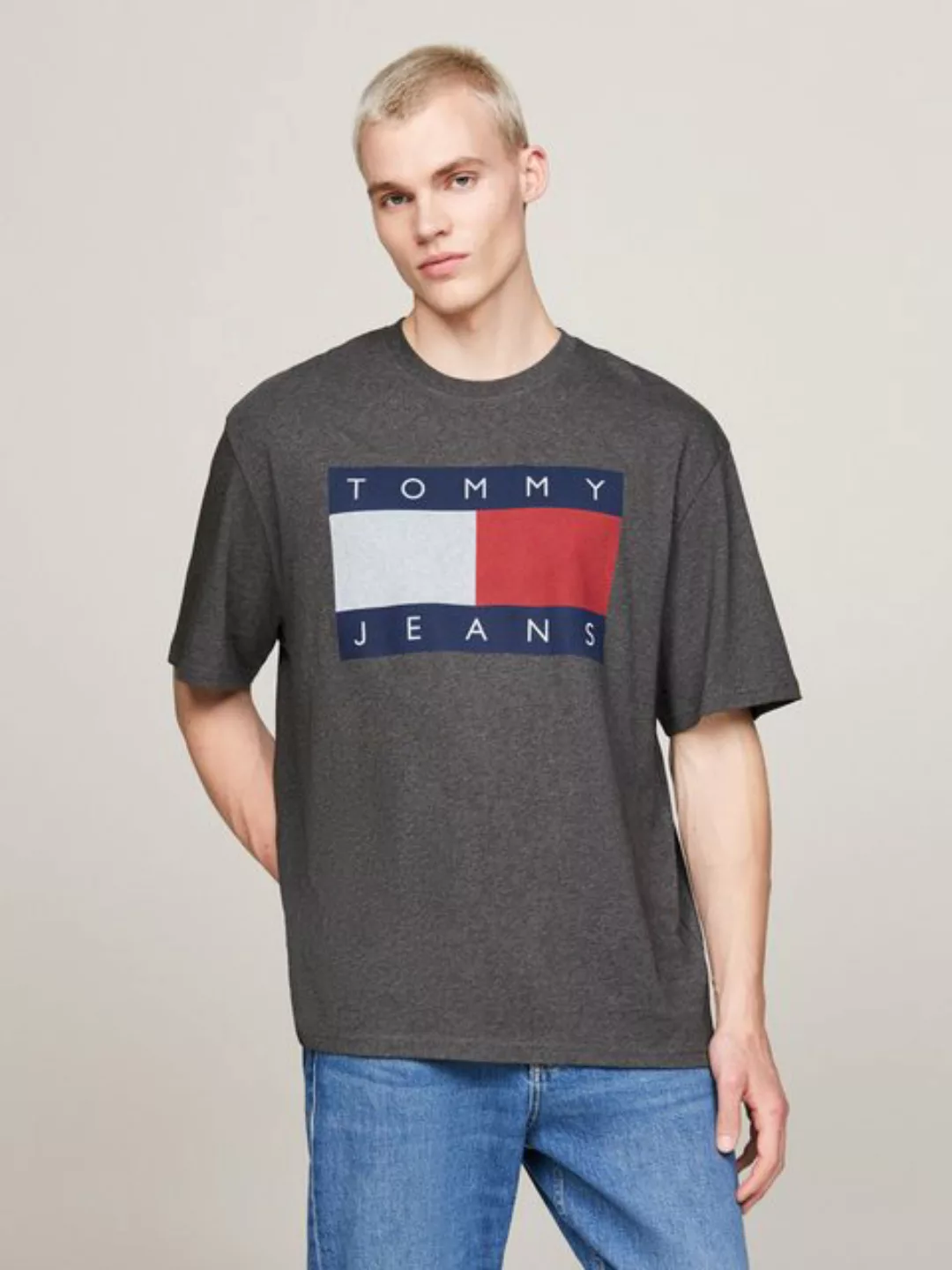 Tommy Jeans T-Shirt TJM RLX MELANGE FLAG TEE mit grpßem Logo-Druck günstig online kaufen