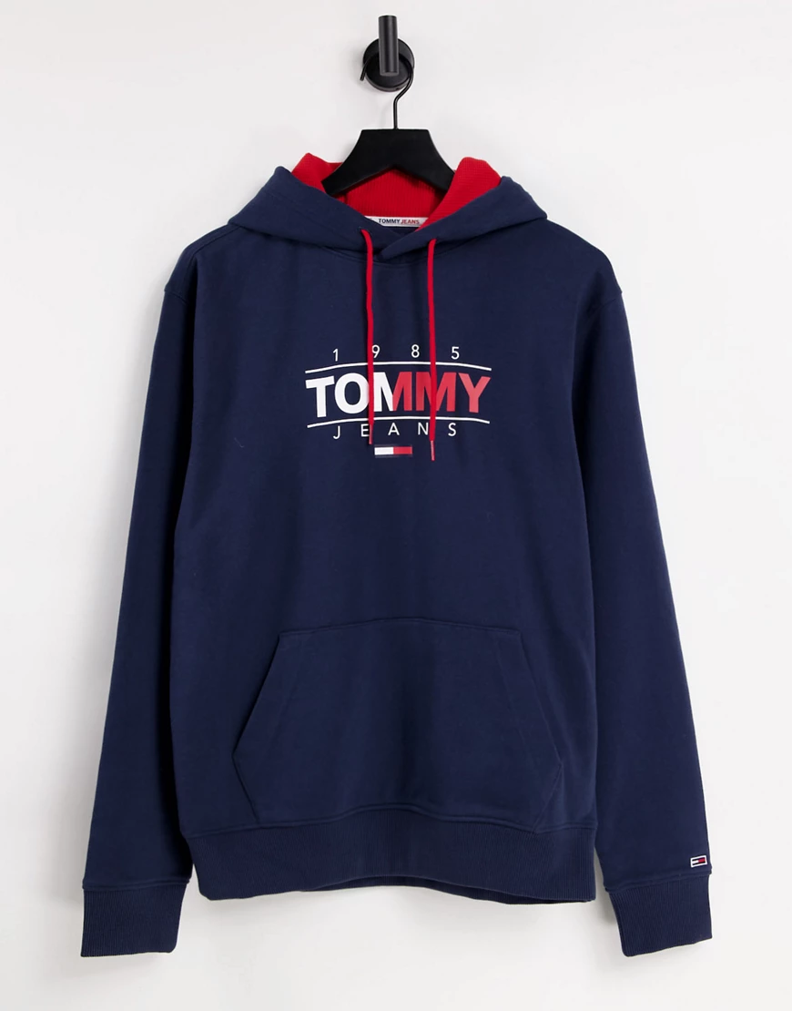 Tommy Jeans – Essential – Kapuzenpullover in Marineblau mit geteiltem Logo günstig online kaufen