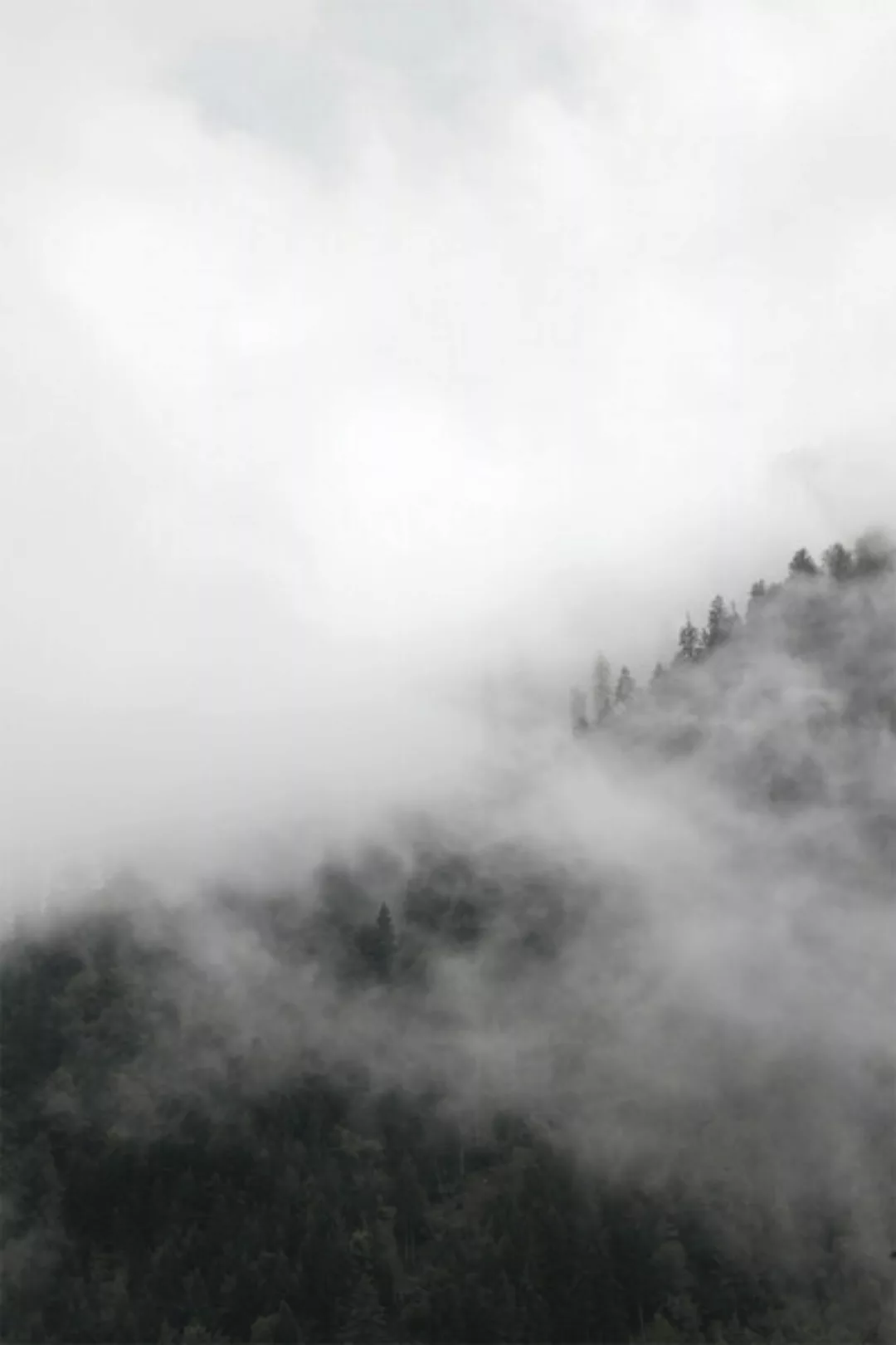 Poster / Leinwandbild - Above The Clouds 1/2 günstig online kaufen