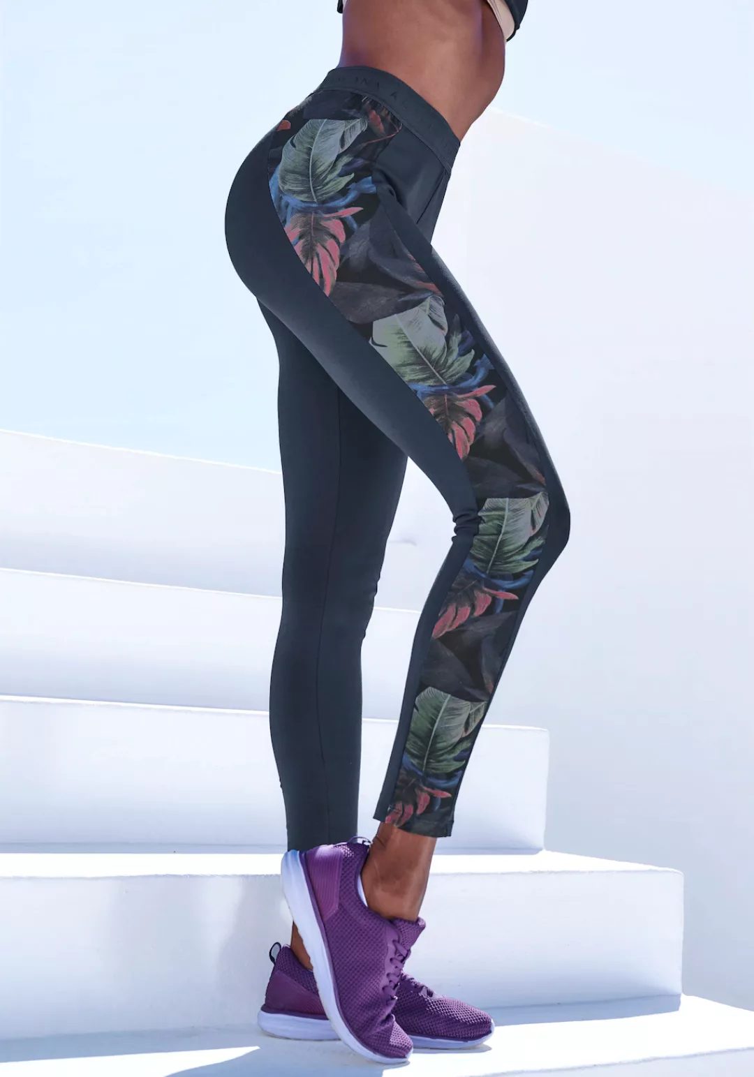 LASCANA ACTIVE Leggings, mit seitlichen floralen Einsätzen günstig online kaufen