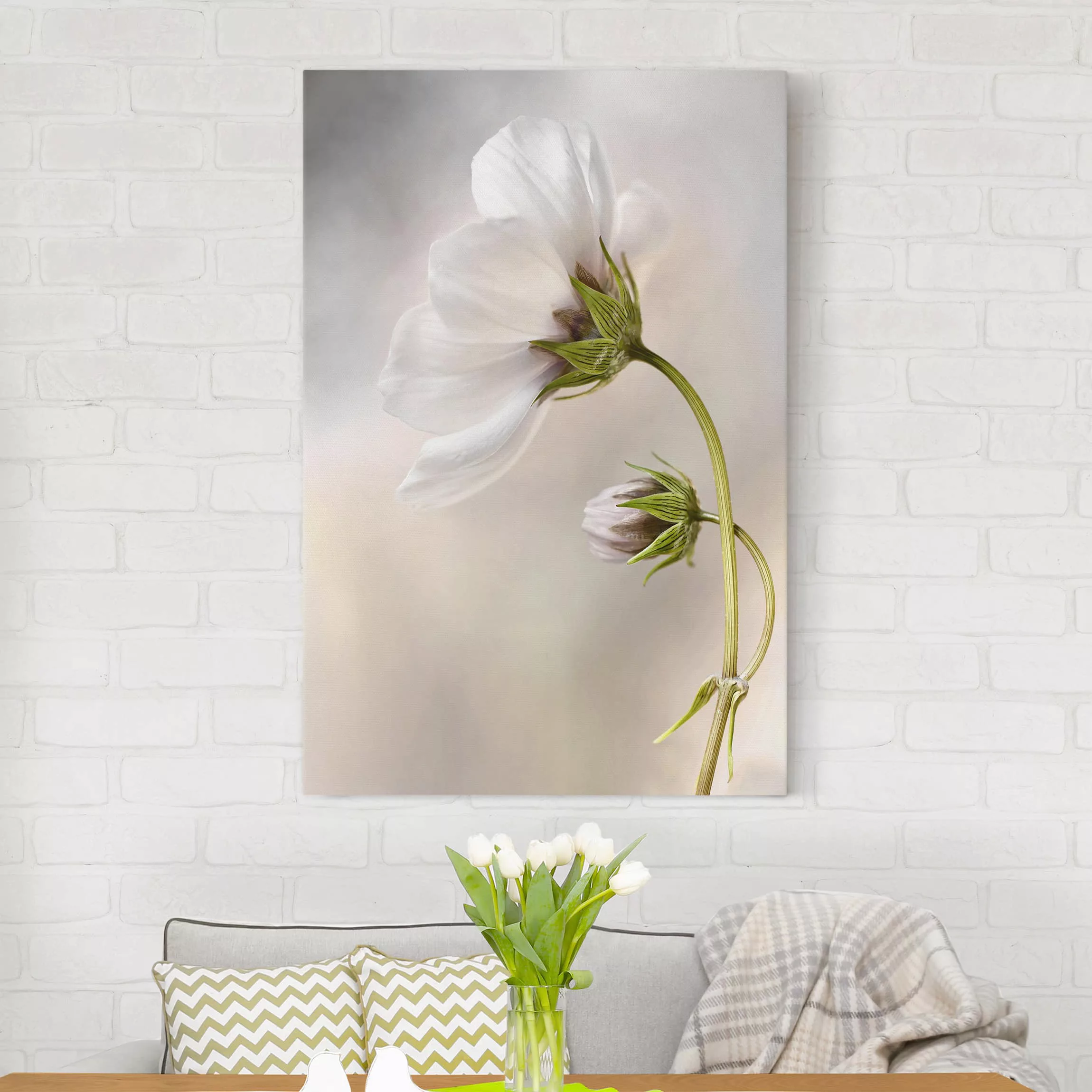 Leinwandbild Blumen - Hochformat Himmlischer Blütentraum günstig online kaufen