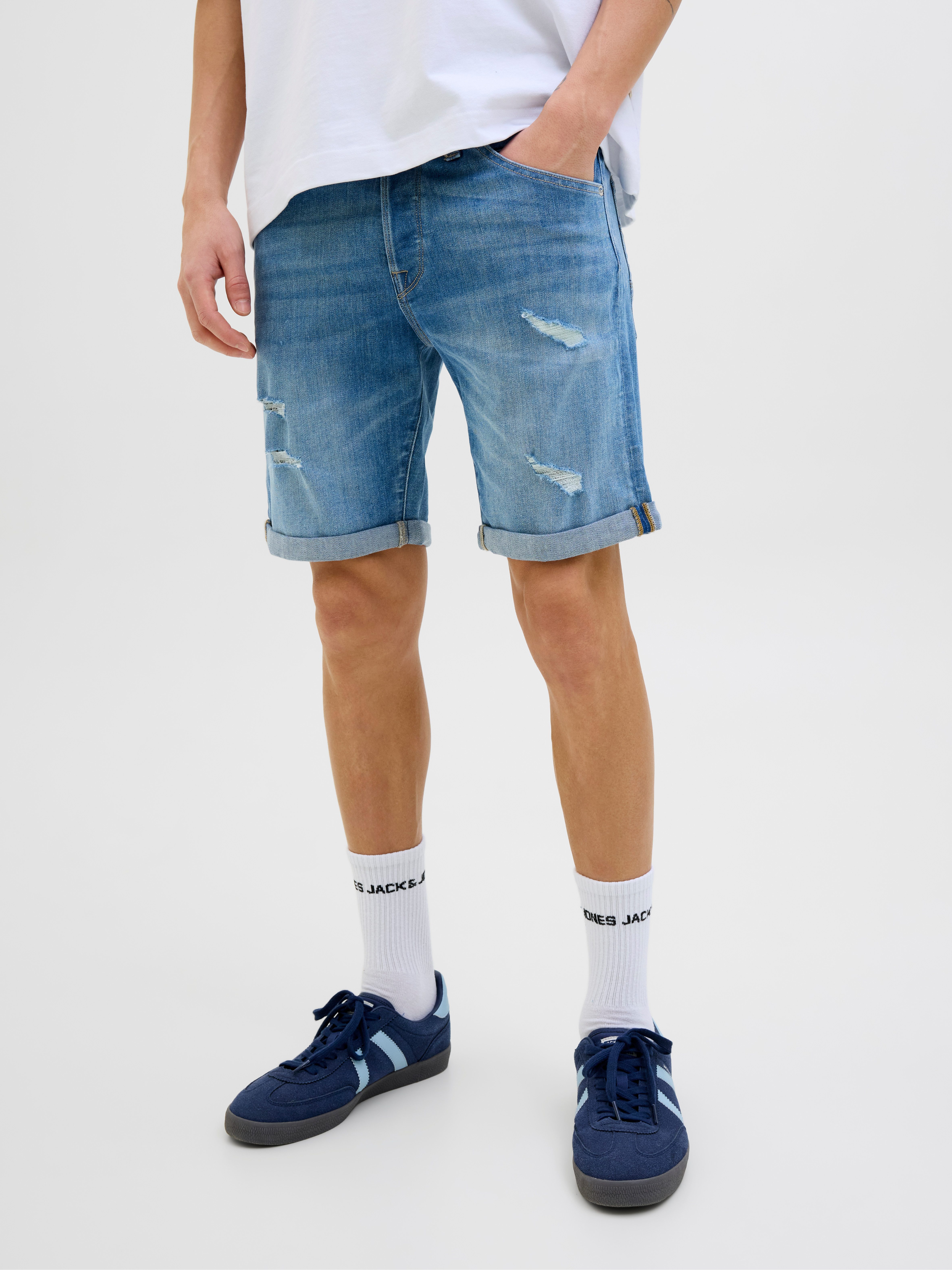 Jack & Jones Shorts "JJIRICK JJFOX SHORTS CB 310 SN", im Four-Pocket Style günstig online kaufen