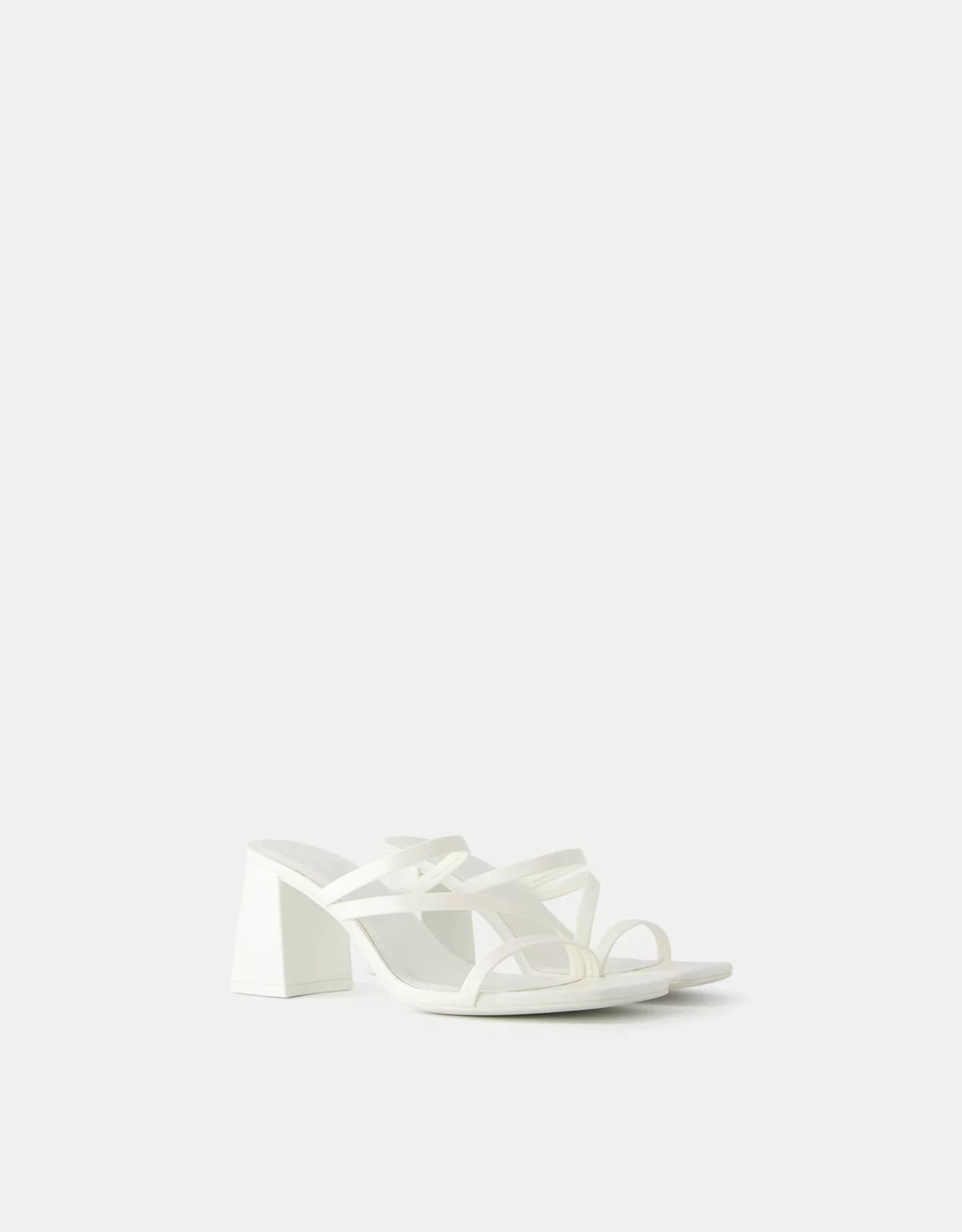 Bershka Absatzsandalen Im Mules-Stil Mit Mehreren Riemchen Damen 40 Weiss günstig online kaufen