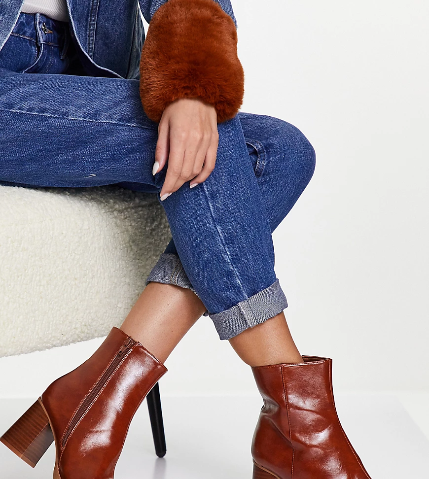 ASOS DESIGN Wide Fit – Revival – Stiefel in Hellbraun mit runder Zehenparti günstig online kaufen