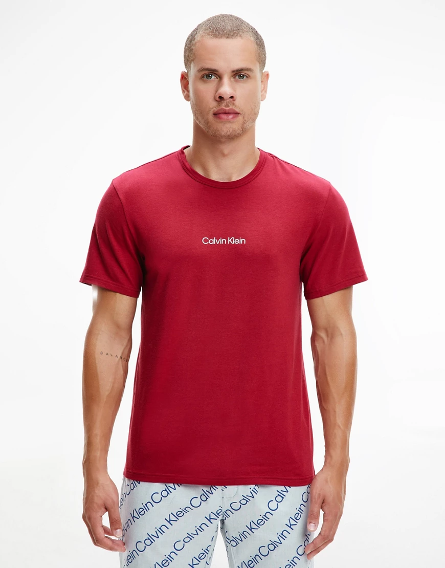 Calvin Klein – Lounge-T-Shirt in Rot mit Logo günstig online kaufen