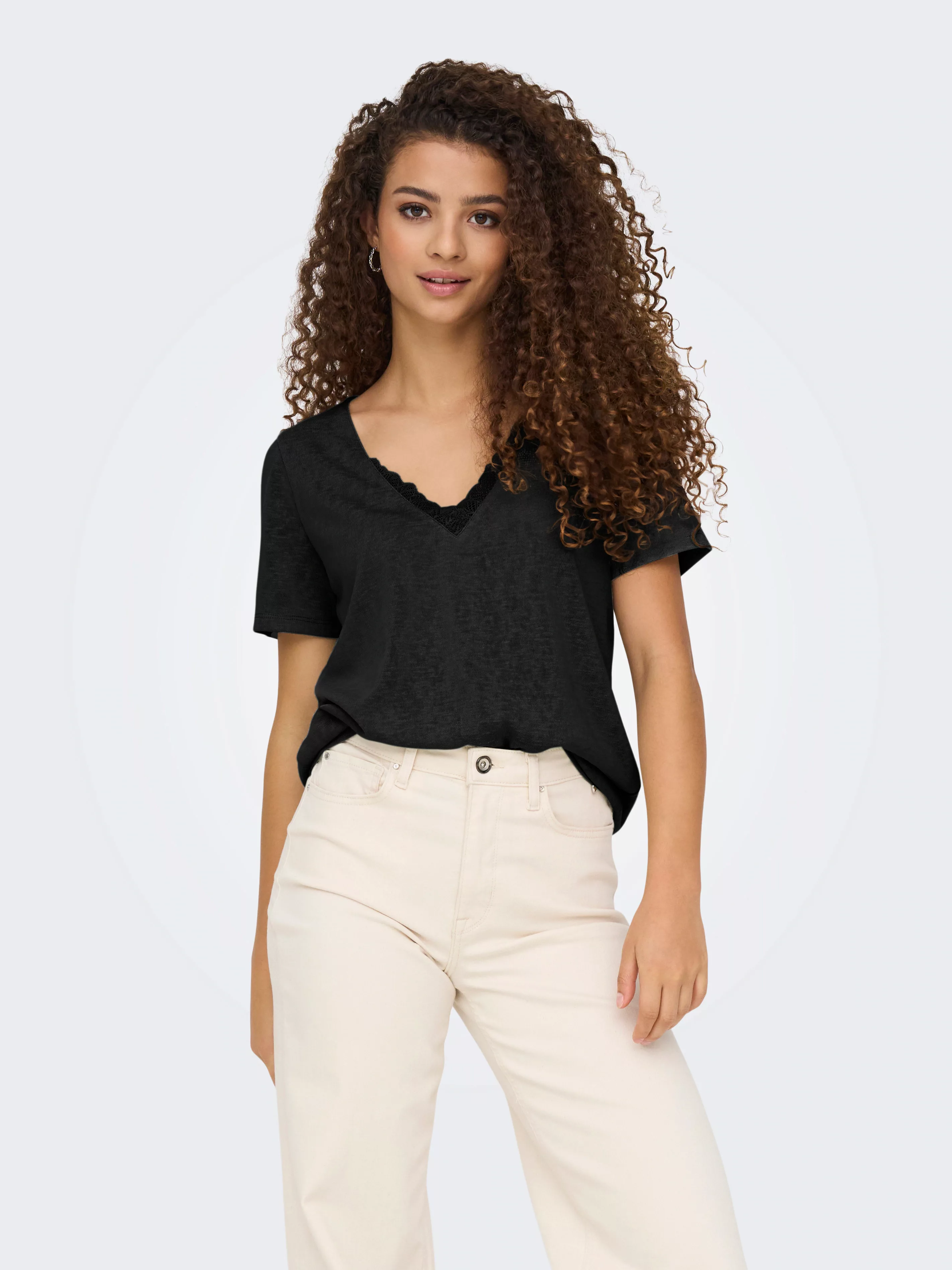 ONLY V-Shirt "ONLZOLA LIFE S/S V-NECK LACE TOP JRS" günstig online kaufen