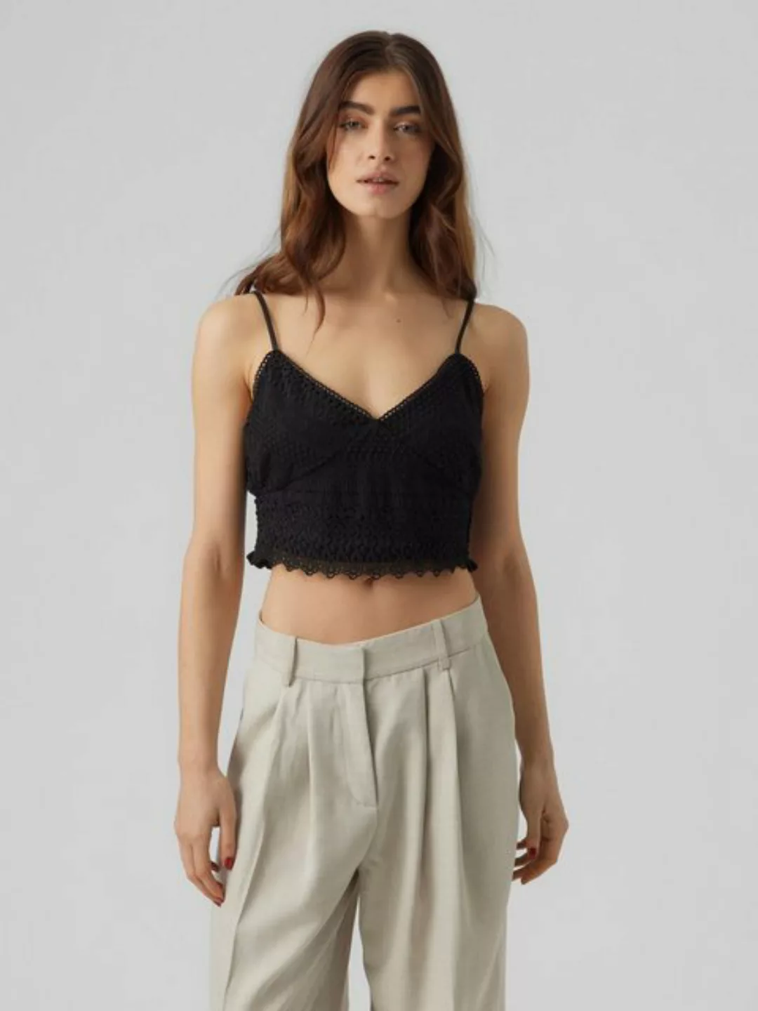 Vero Moda Spaghettitop "VMHONEY LACE V-NECK CROPPED TOP WVN" günstig online kaufen